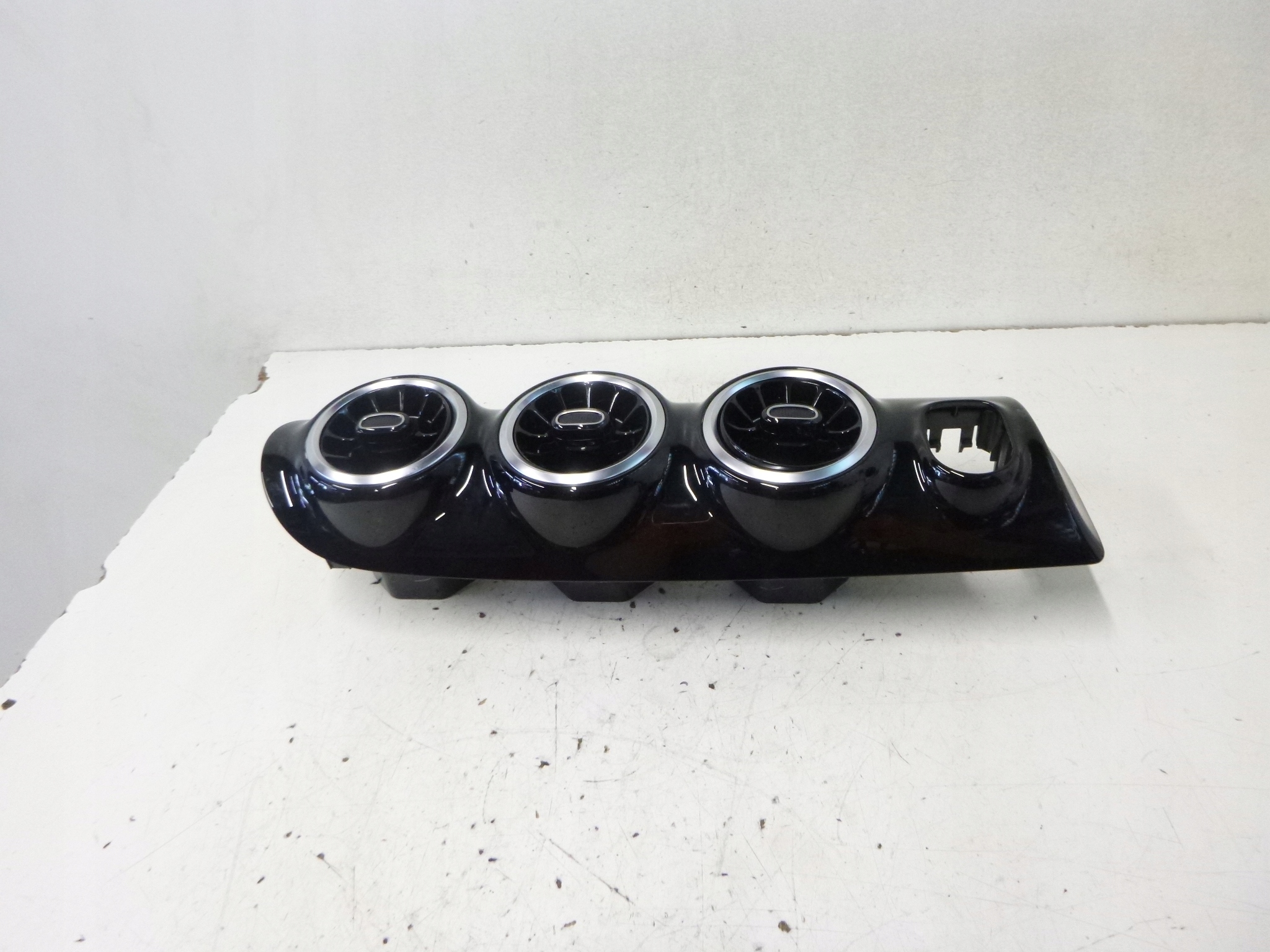 grid air conditioning devices Dekor Mercedes W177 2020r.