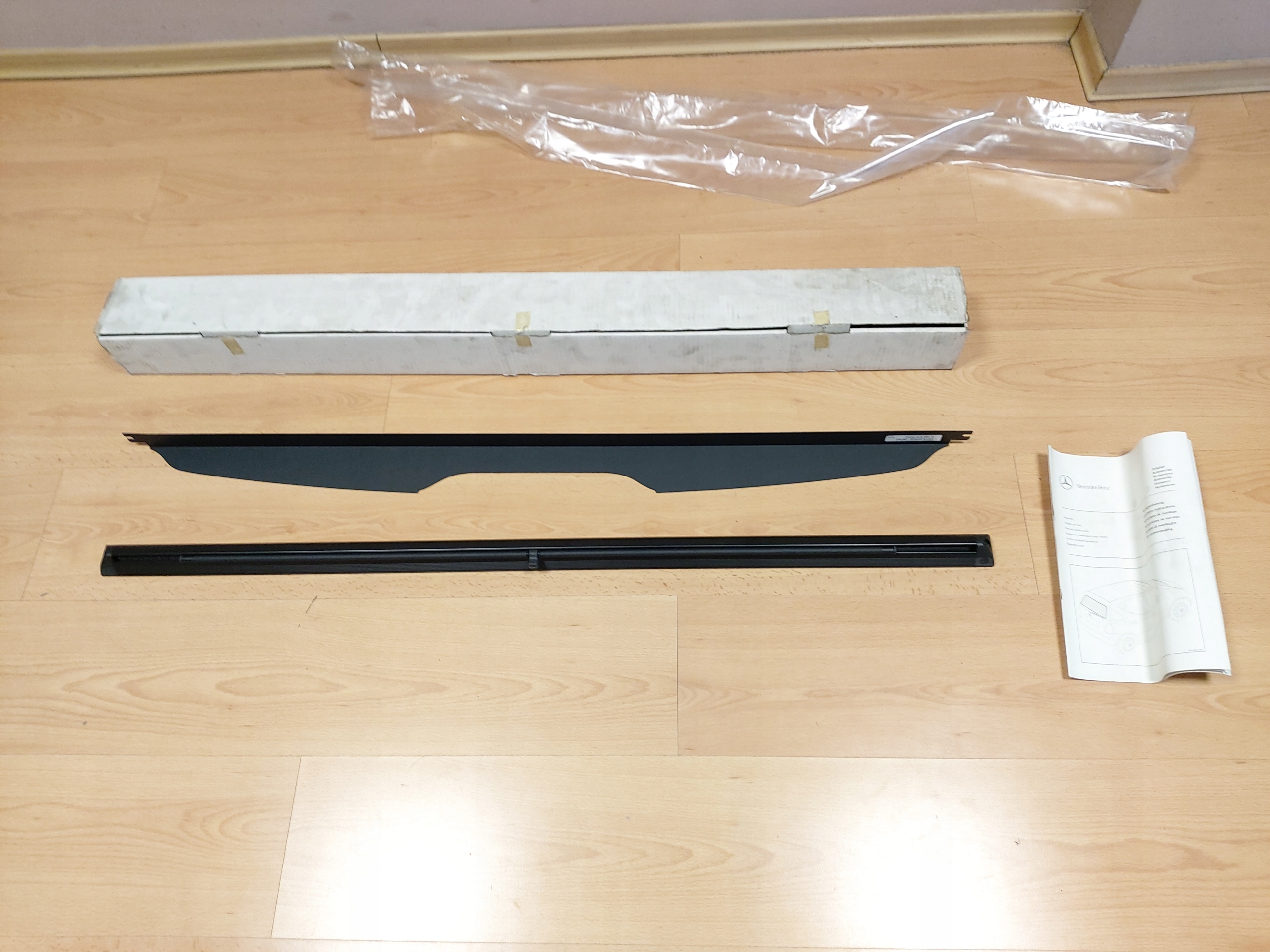 1687200617 - MERCEDES W168 шторка вітрового скла закрилки ззаду новий орг