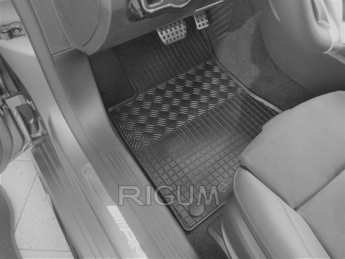 Zestaw dywaników do Mercedes GLB od 2019 Kolor czarny