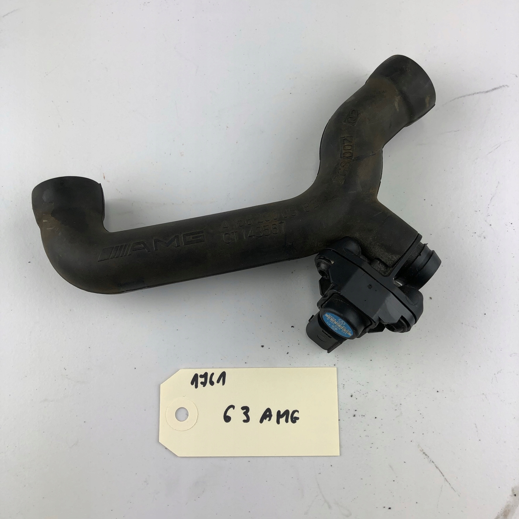 A1562300582 156 - Шланг труба Mercedes V8 AMG 6.2 C63 6.3 E63 ML63