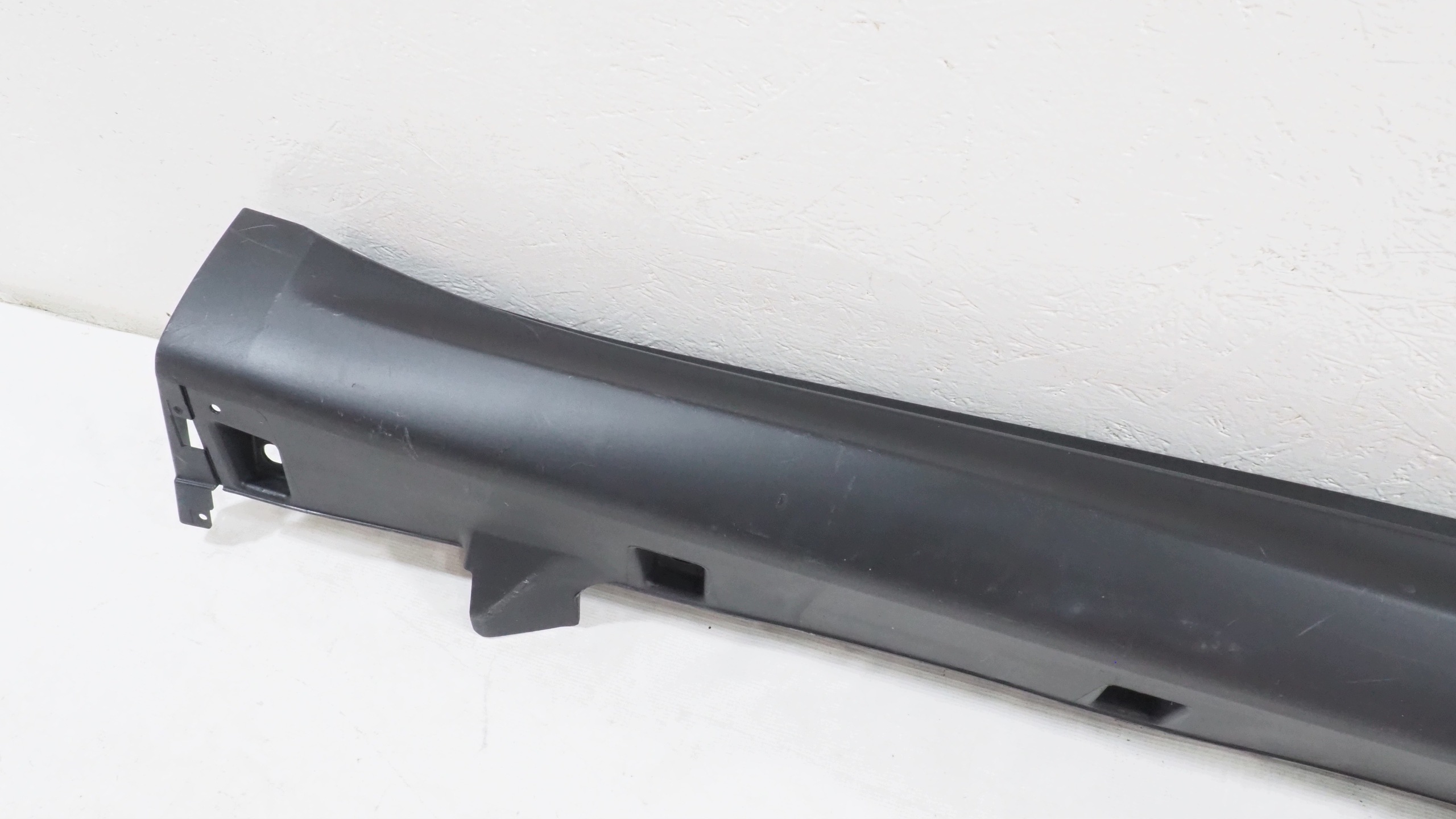 Suzuki Vitara III moulding threshold right 77231-54P0