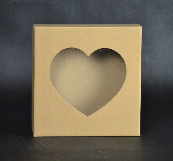 Pudełko z okienkiem SERCE 230x230x50mm