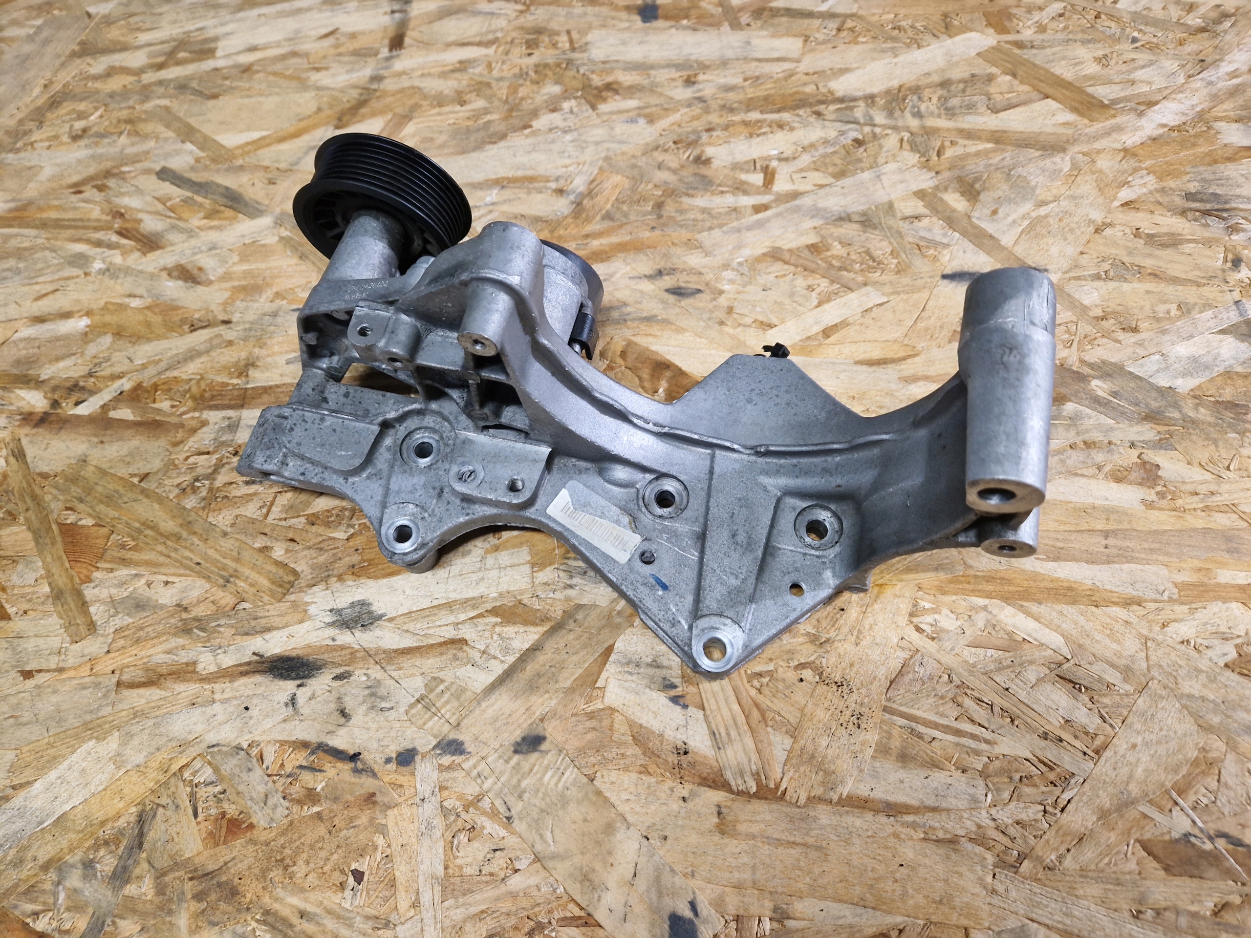 Support Support plaque Alternateur 2.3HPI EURO 6 5802166033