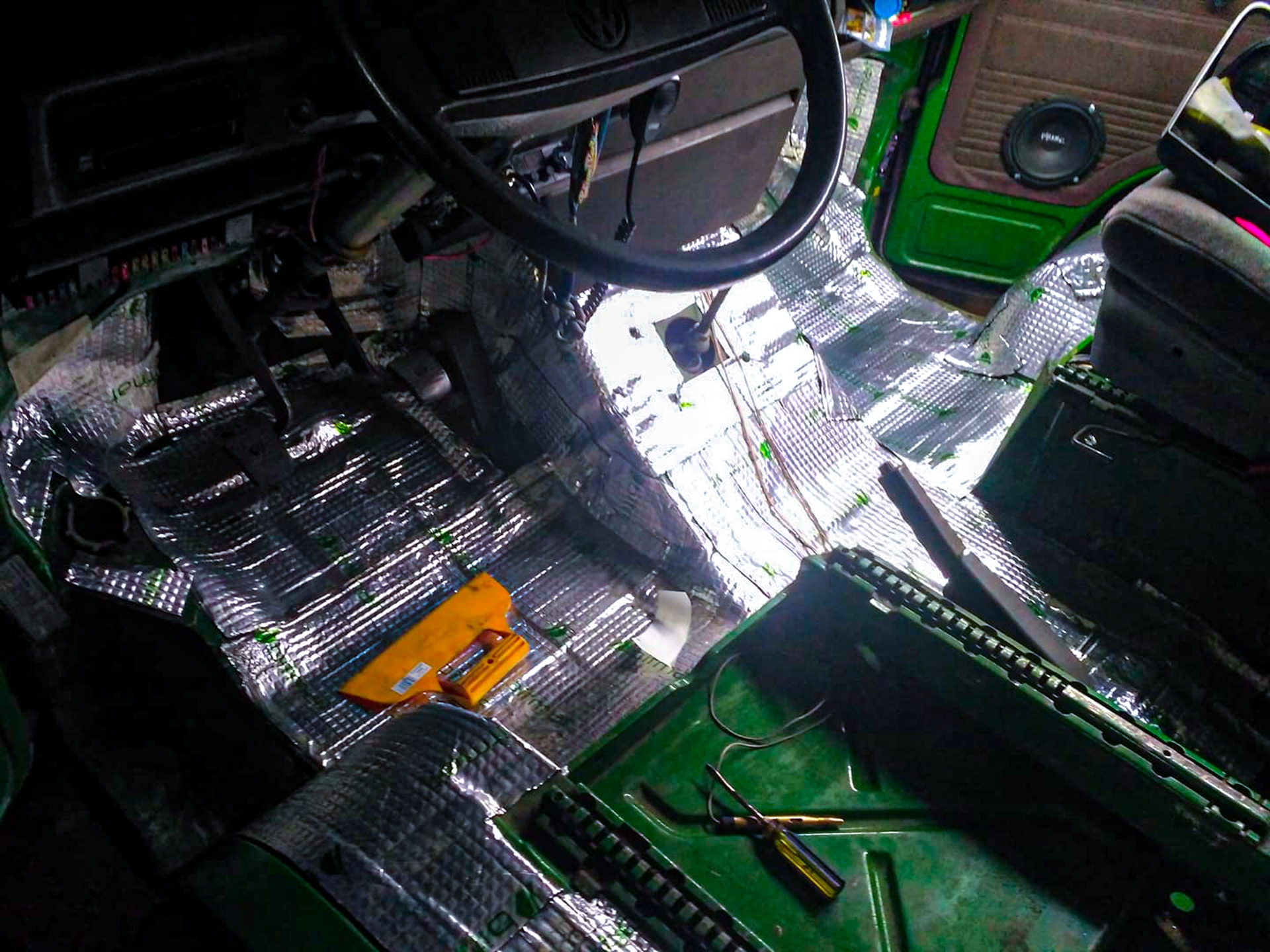 MATA WYGŁUSZAJĄCA DO SAMOCHODU NAJLEPSZA GRUBOŚĆ skuteczne tłumienie drgań Producent części Bitmat