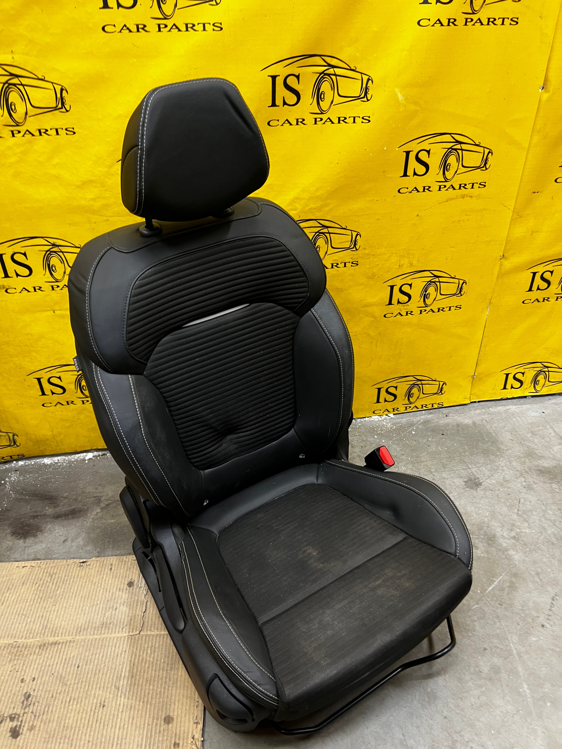 кресло СИДЕНЬЕ пассажира renault SCENIC IV