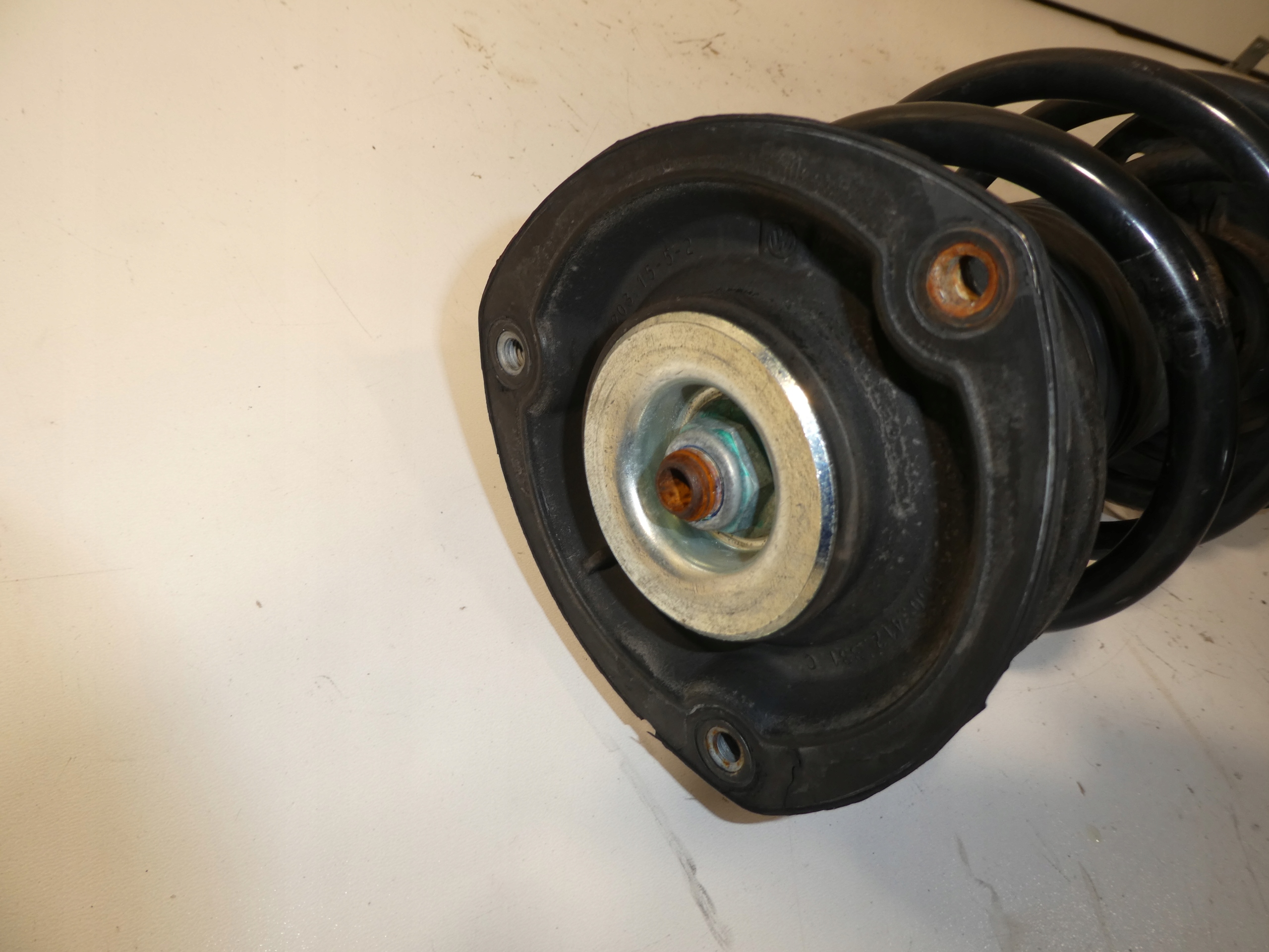 McPherson swing shock absorber caliper VW SKODA 3Q0413031BE