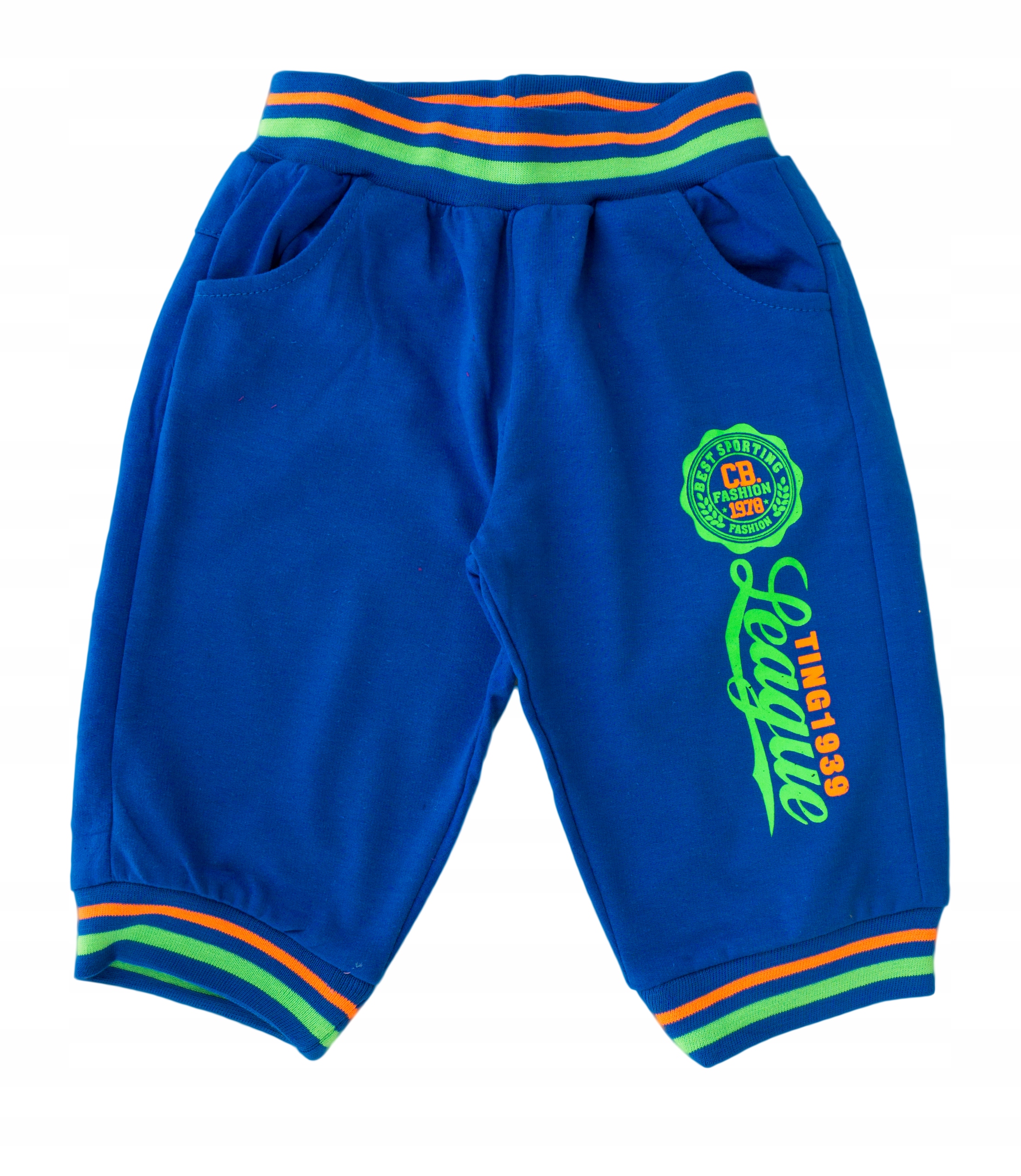 

0752 Krótkie spodnie z dzianiny bermudy r 122