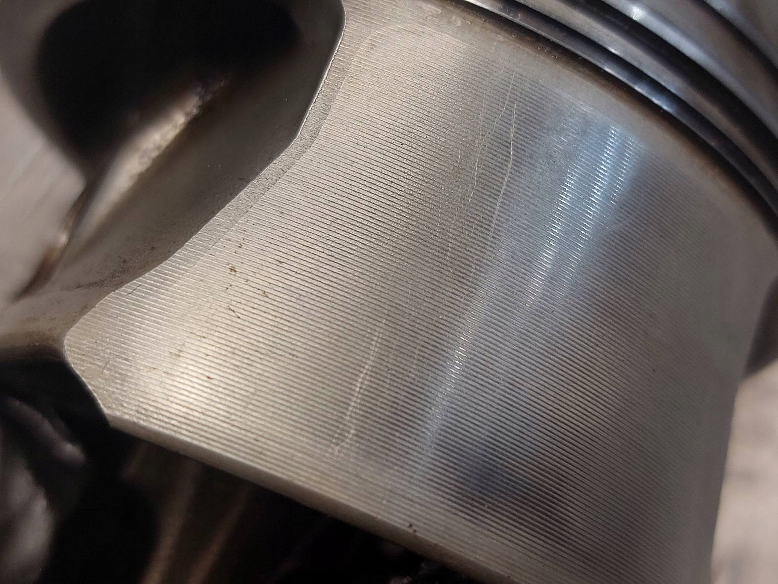 piston + connecting rod AUDI A6 C6 2.4 V6 06EB