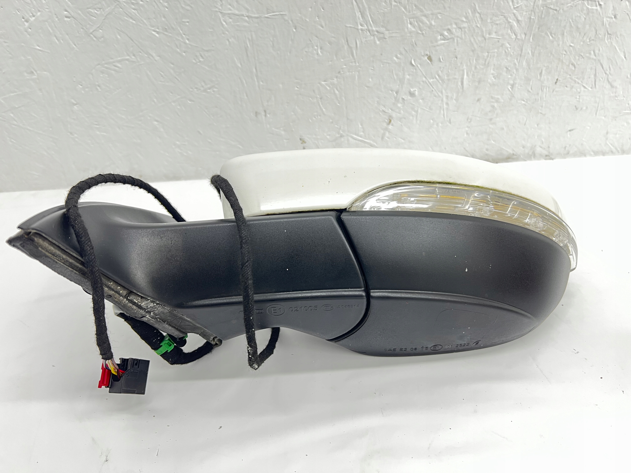 mirror left VW PASSAT B7 BIALE LB9A 6PIN EUROPA