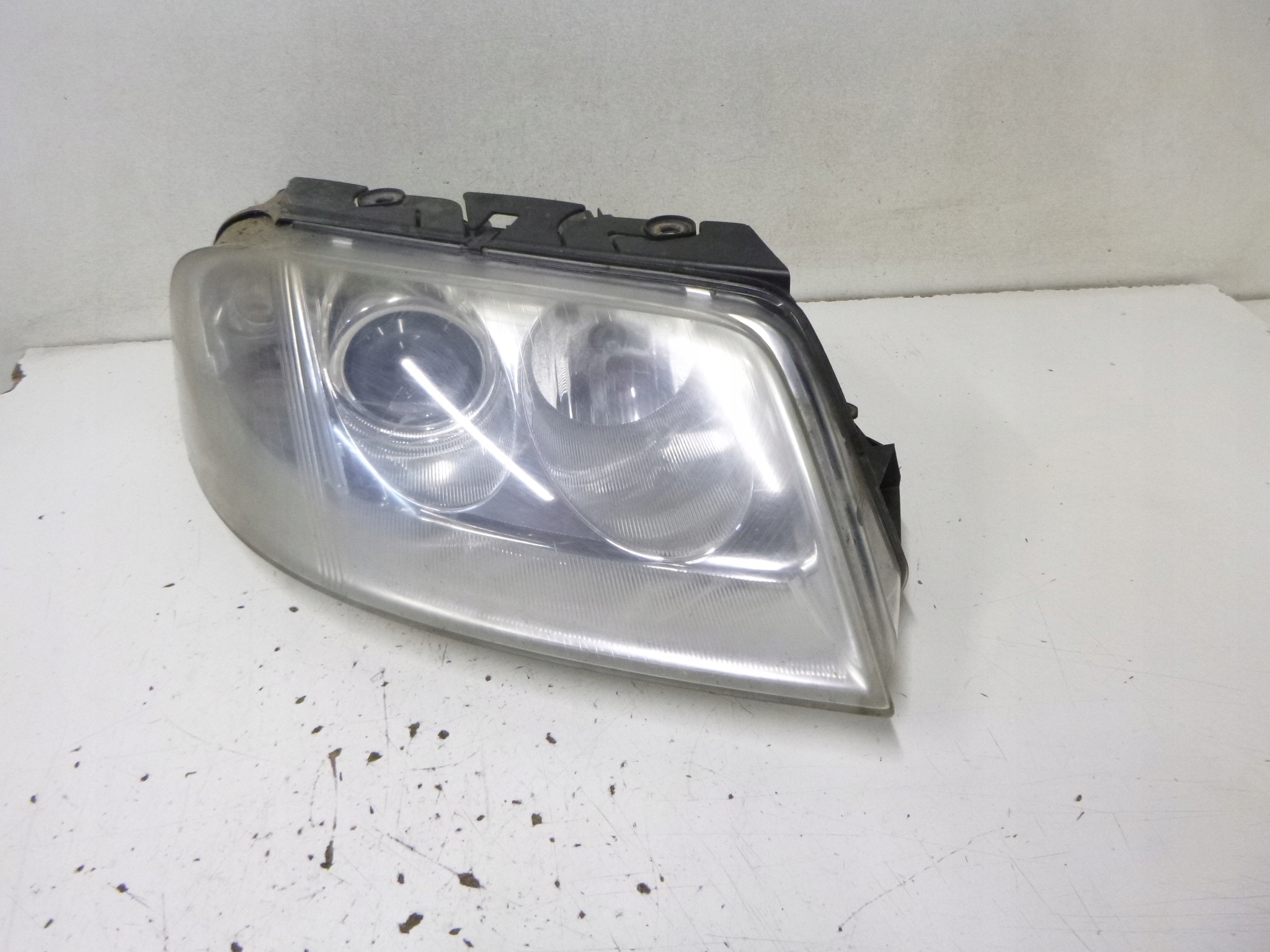 light front Volkswagen Passat B5 Lift 2002r. 3B0941016AN