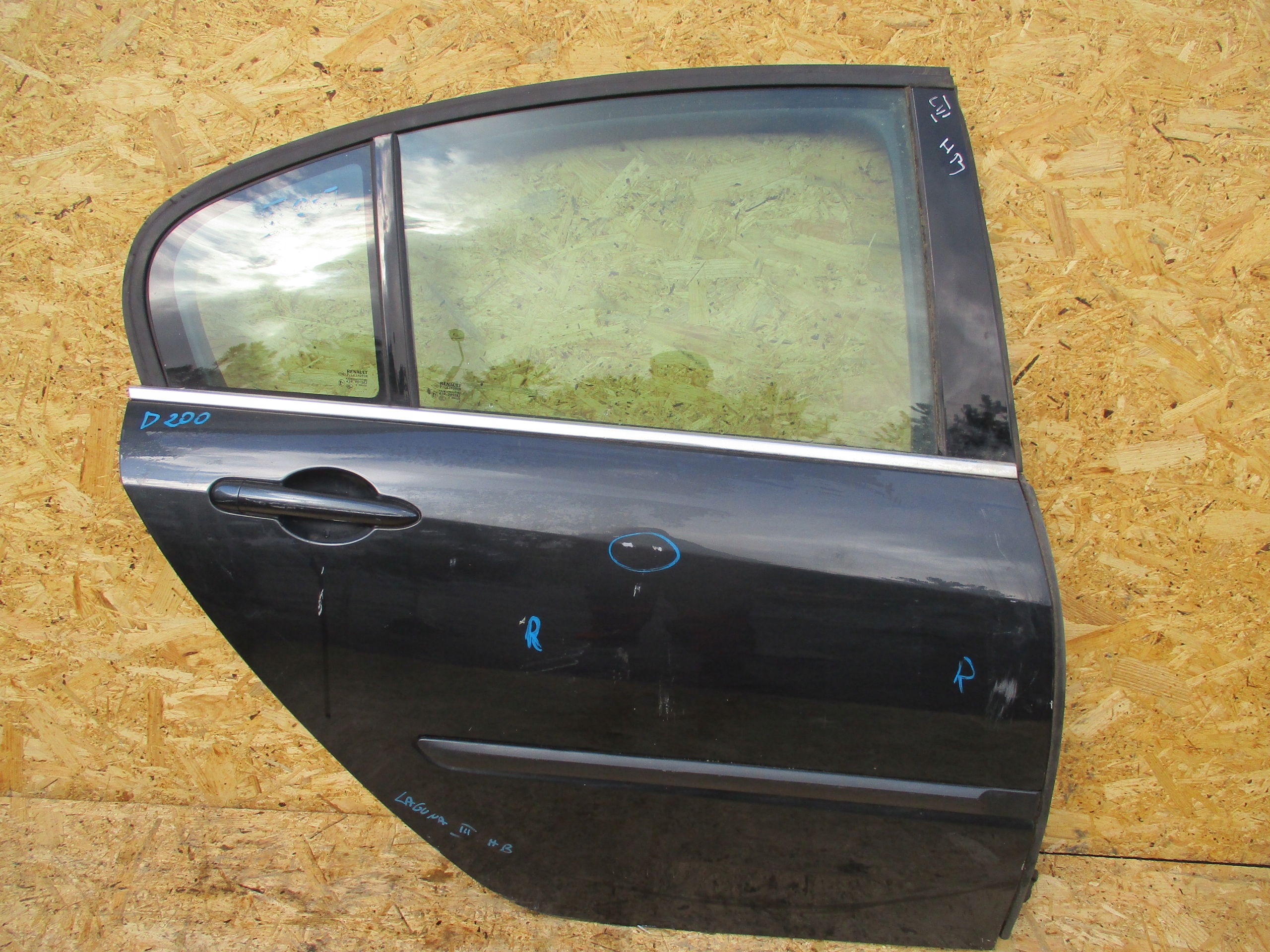 дверь лагуна 3