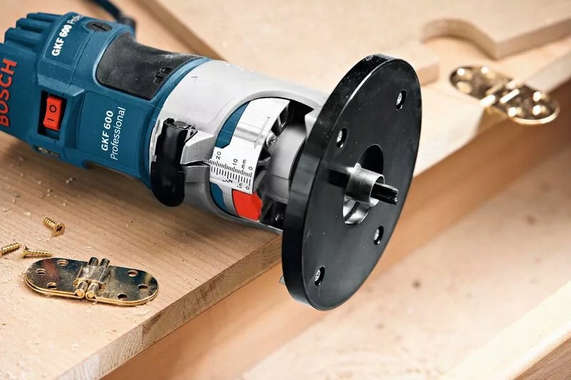 FREZARKA DO KRAWĘDZI GKF 600 600W 060160A100 BOSCH Seria GKF