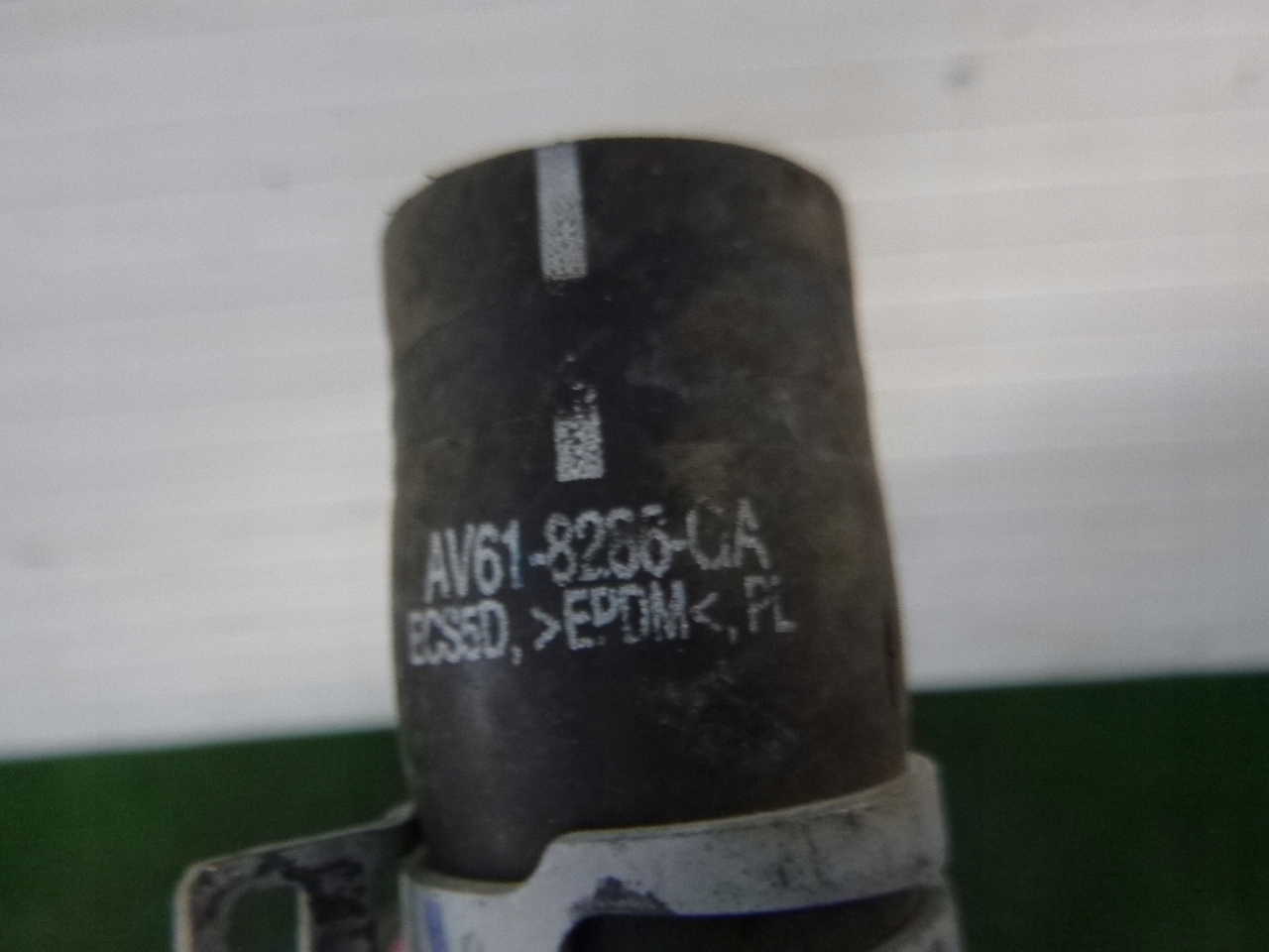 VOLVO C30 S40 V50 1.6 D prijenos vode AV61-8286-GA