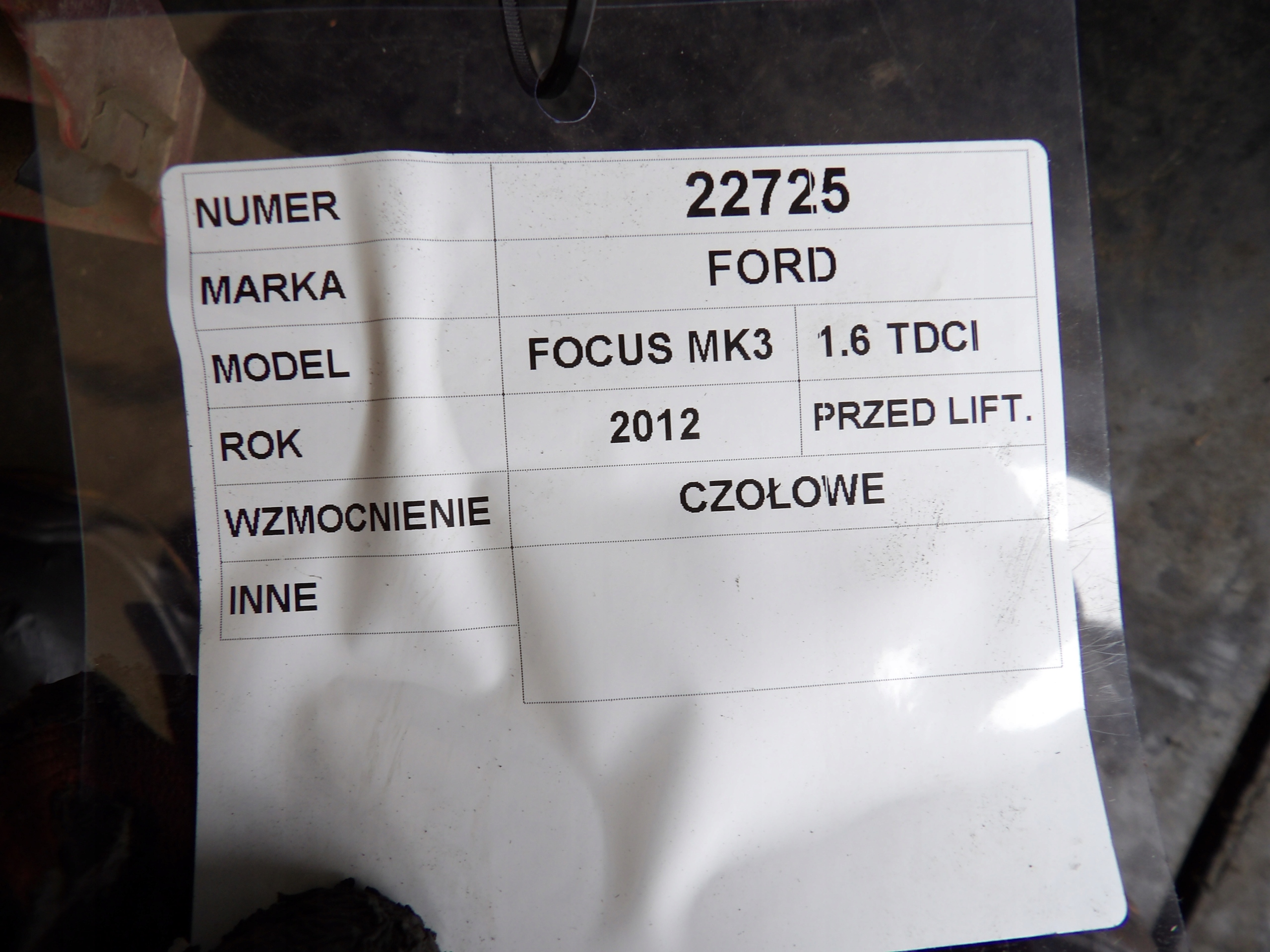 Ford Focus MK3 pillar iron kombi lak. CB