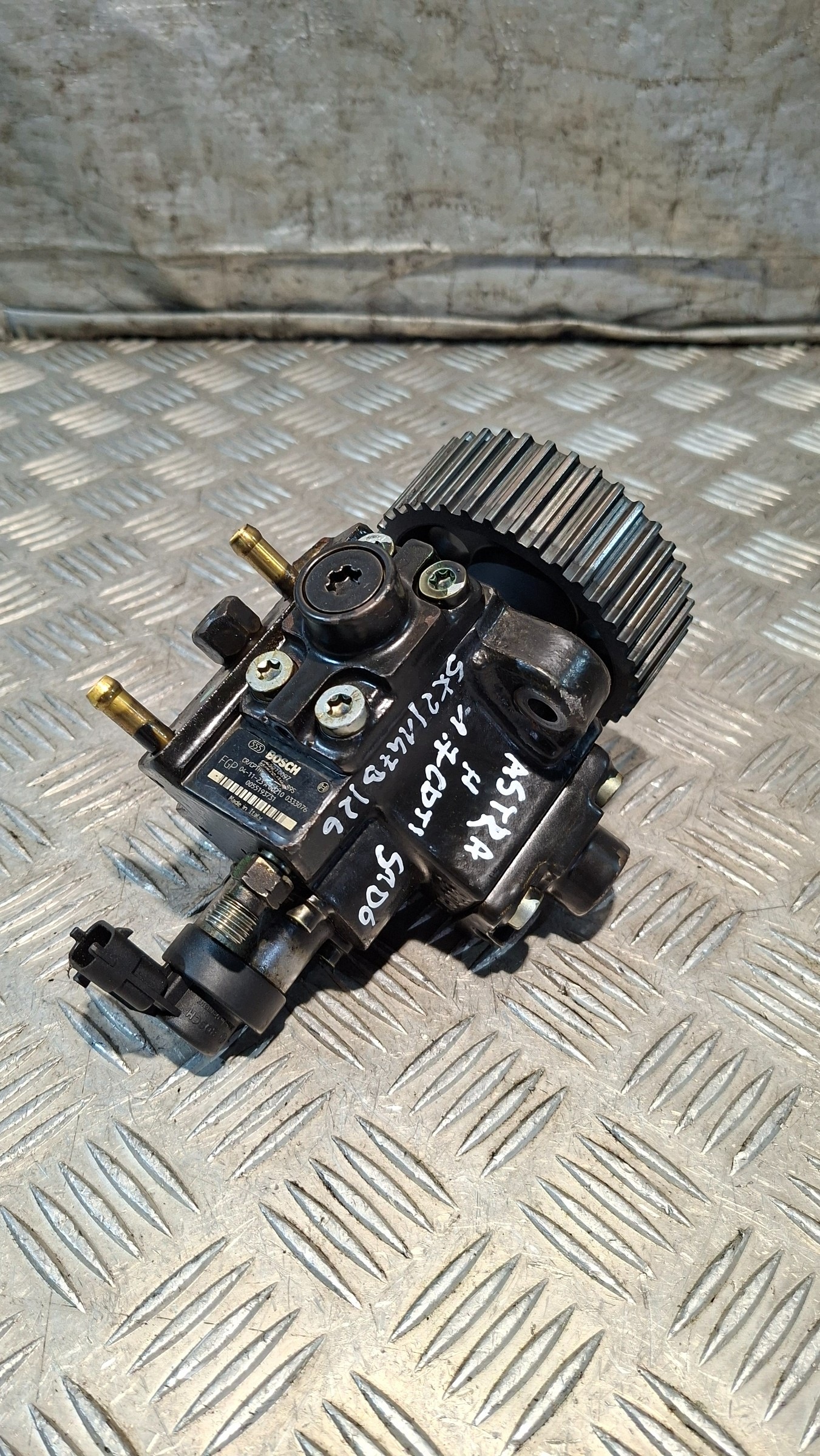 Einspritzpumpe OPEL ASTRA H 1.9CDTI