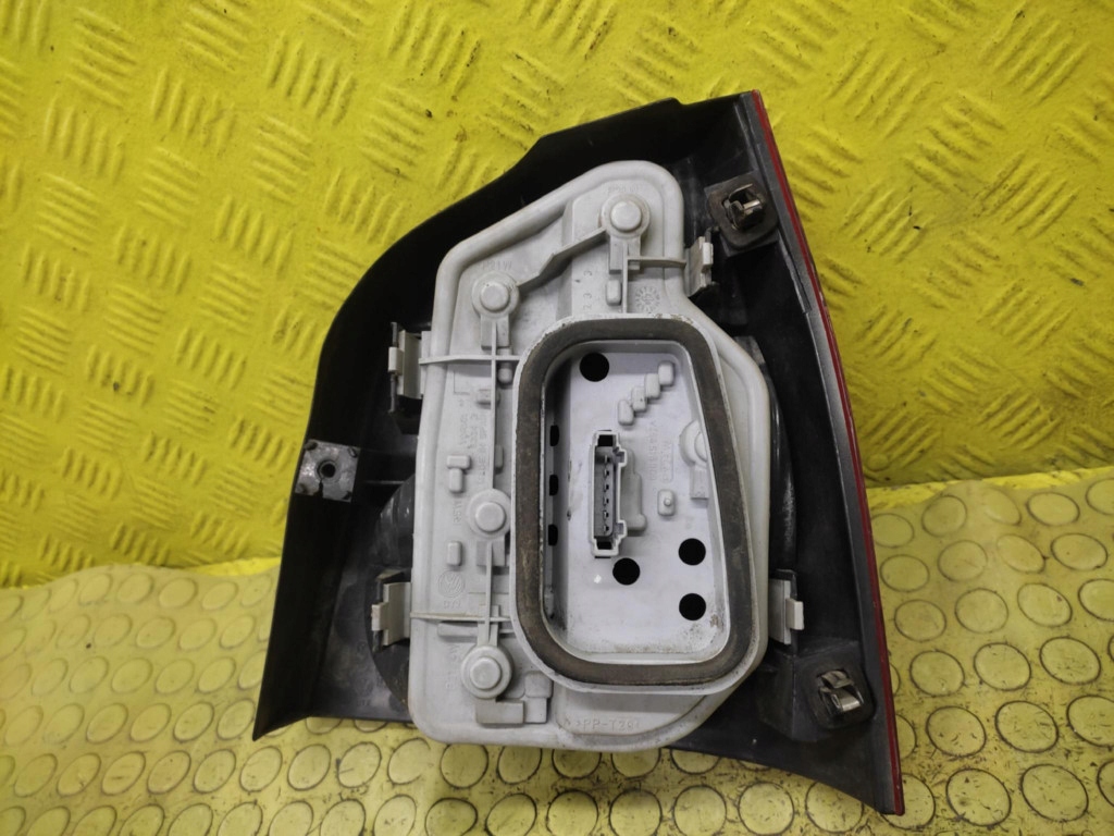 VW POLO IV light left rear part 6Q6945095G