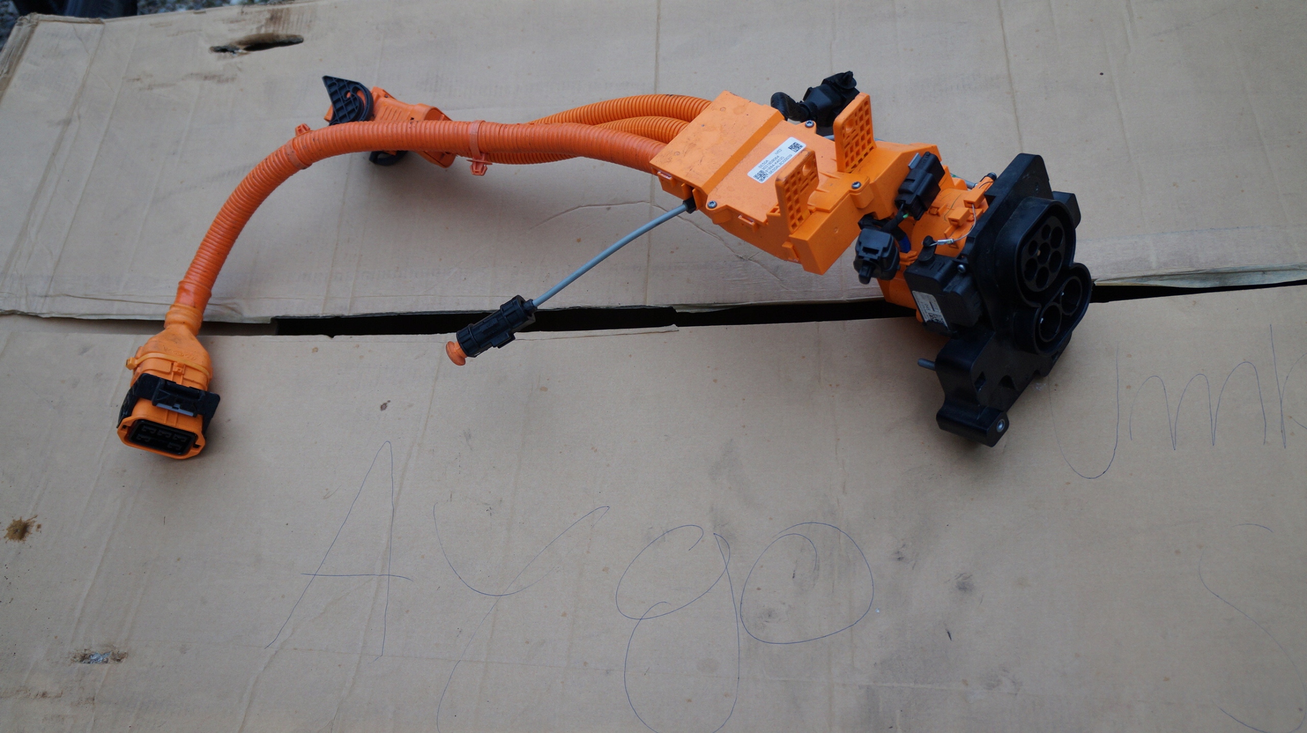 HYUNDAI KONA 21- ELEKTRYK GNIAZDO ŁADOWANIA KABEL 91684-K4520 Typ samochodu Samochody osobowe