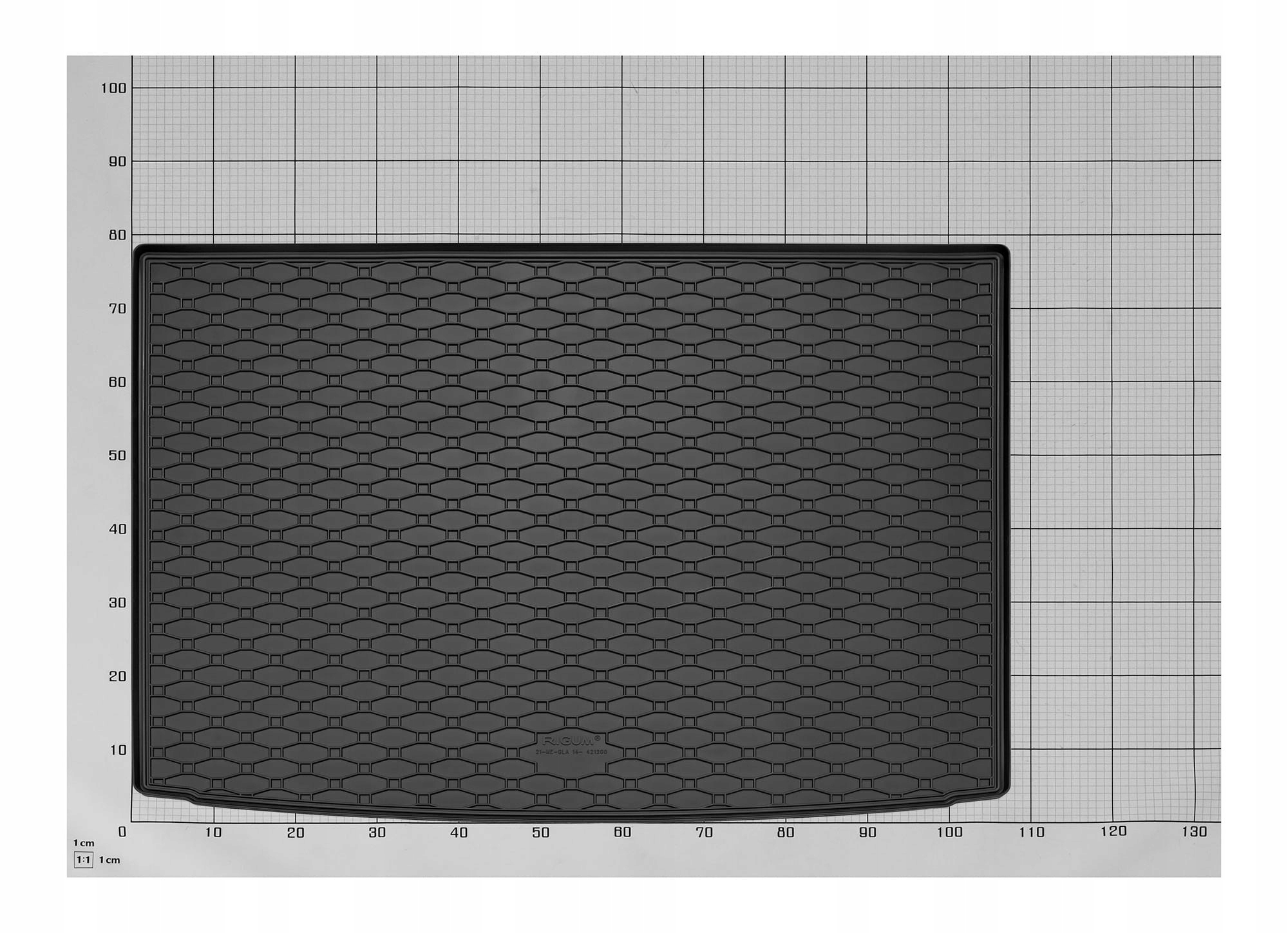Dywaniki i mata do Mercedes GLA od 2020- Materiał guma