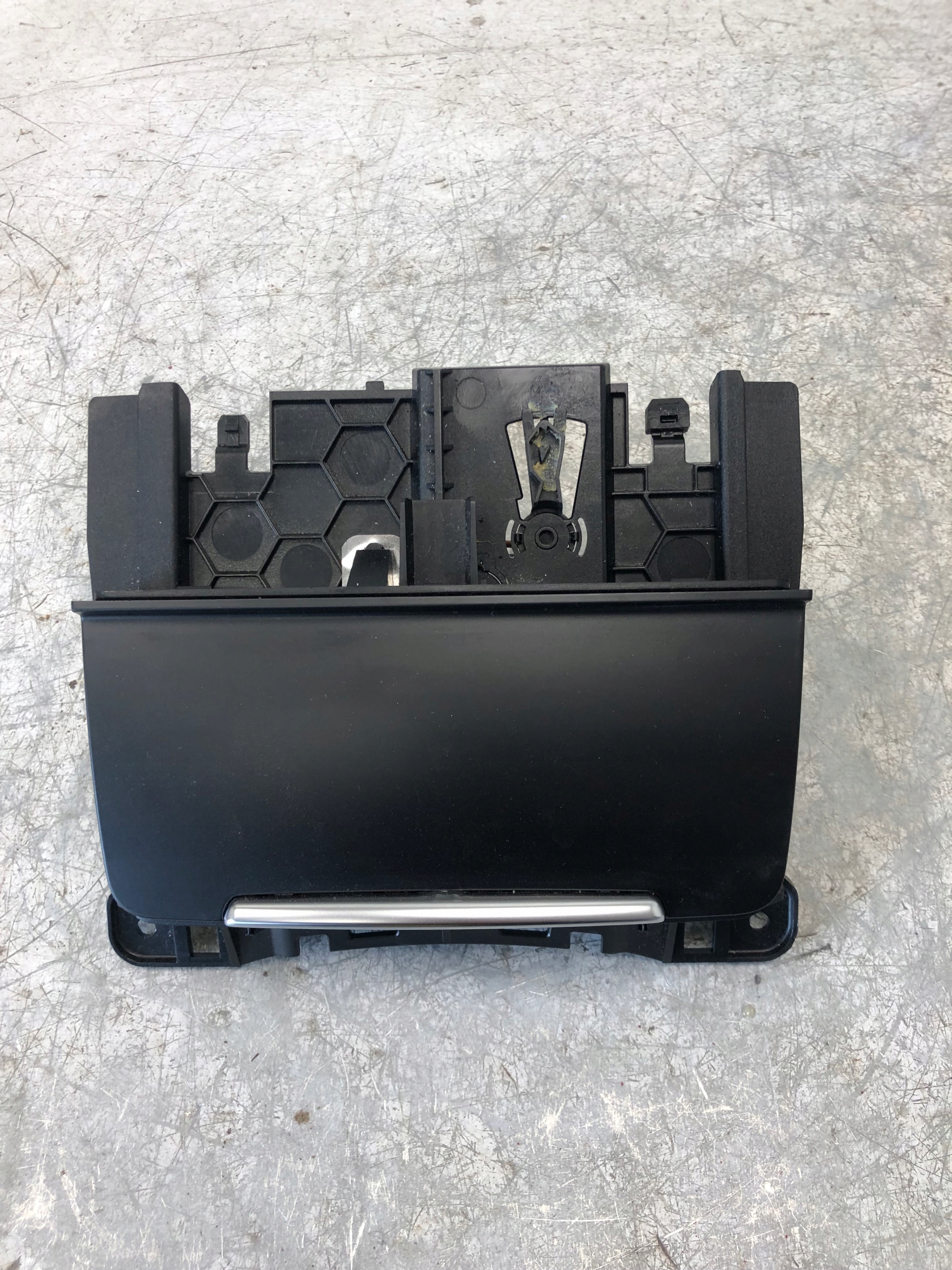 Aschenbecher Handschuhfach AUDI A4 B8 8K0857951