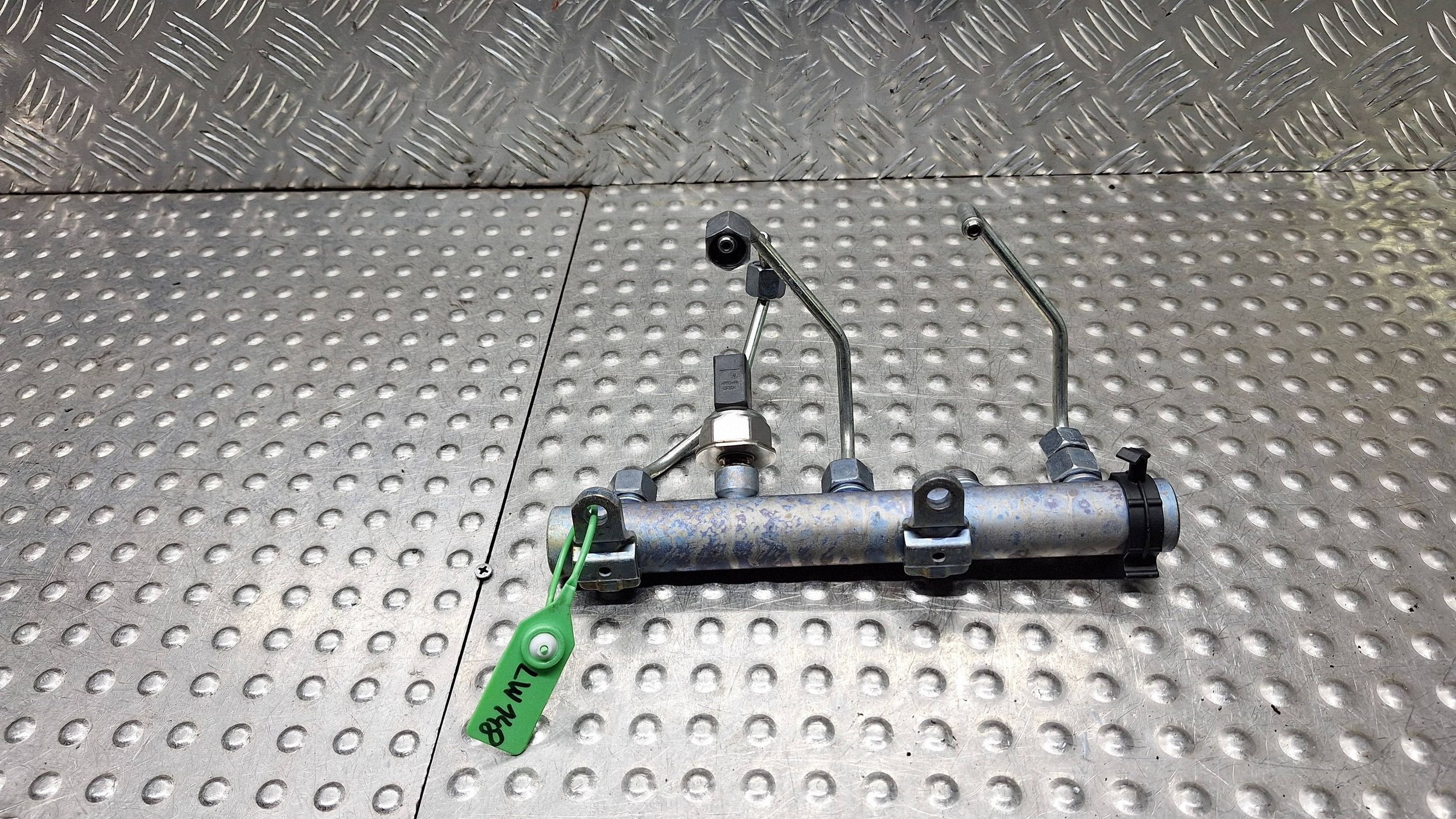 injection ramp sensor 059130089AB AUDI A6 C6 Q7 4L A8 D3 2.7 3.0 TDI BUG
