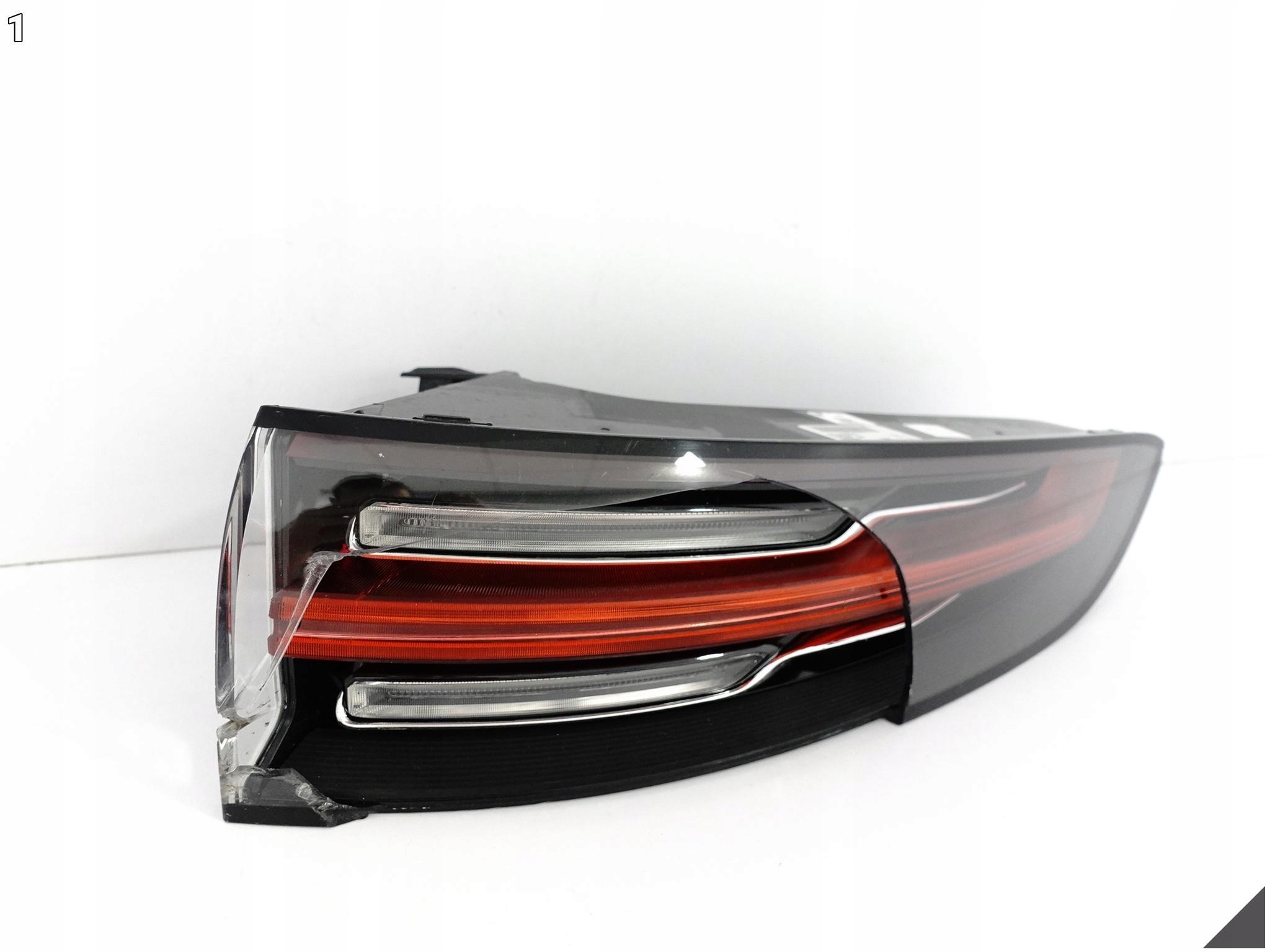 PORSCHE CAYENNE III E3 9Y0 18- light LED right rear part EUROPA damaged