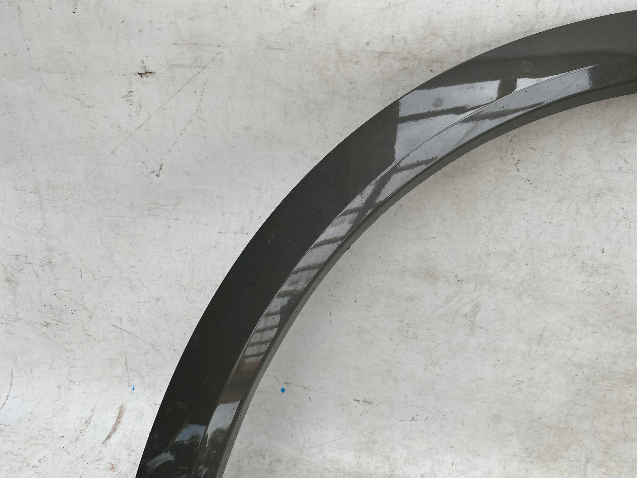 AUDI E-TRON 18- Moulage Couverture Aile Droite Avant 4KE853718F