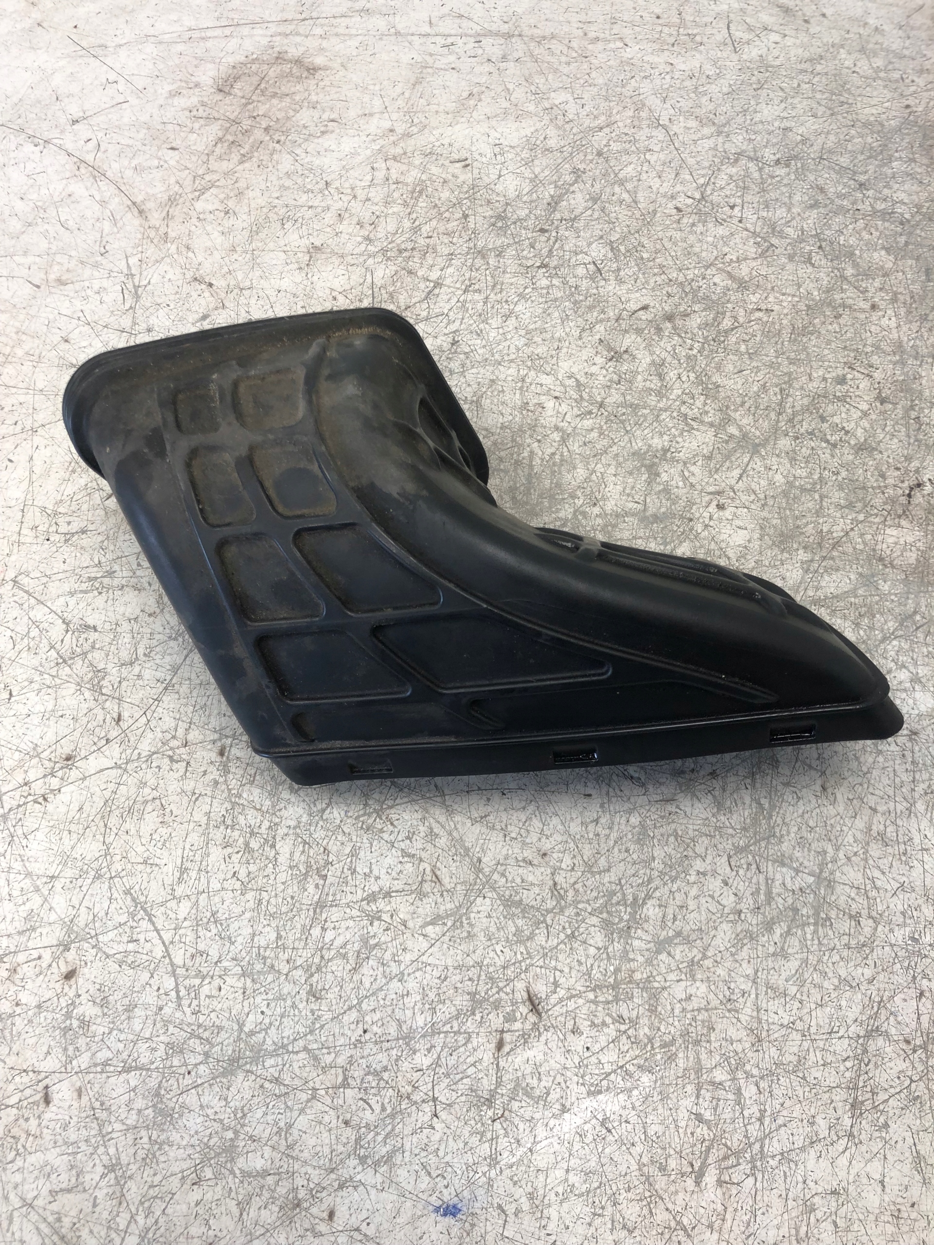 intake air hose AUDI A4 B8 A5 Q5 8K0129739A