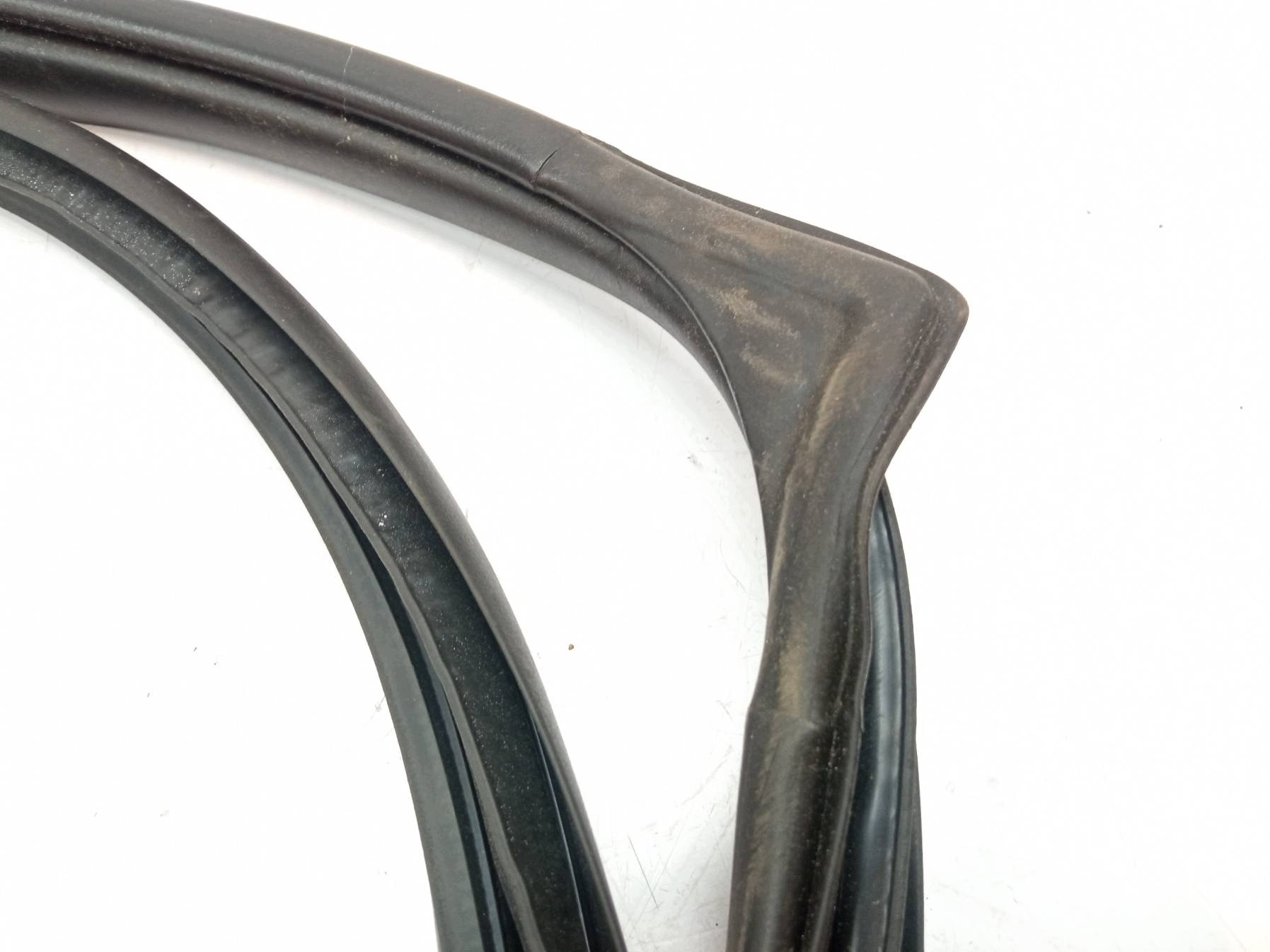 gasket door left rear part bodywork Mazda CX-9 and (2006- )