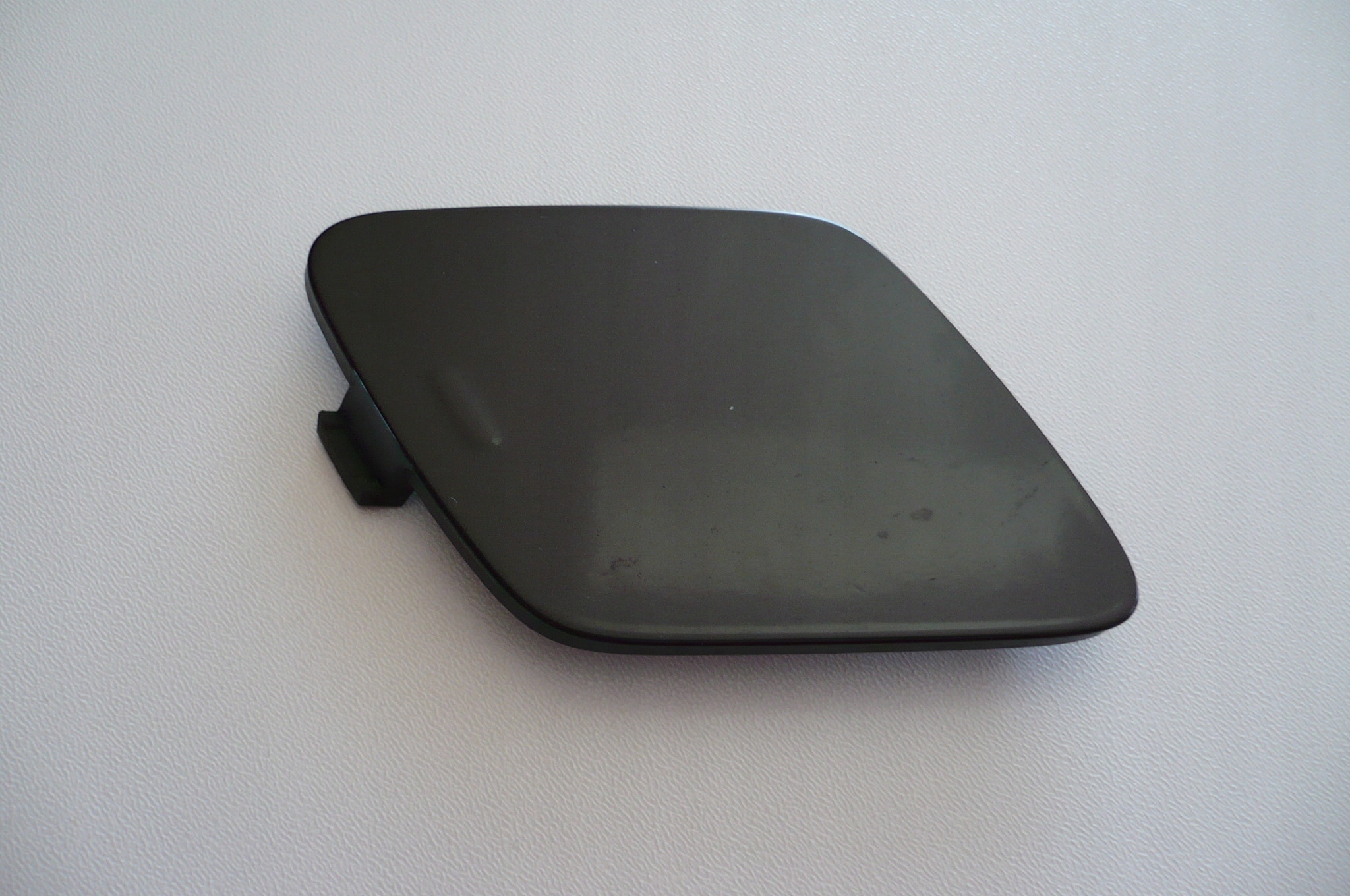 VOLVO XC60 II LIFT 22- R-design towing hook cap bumper front