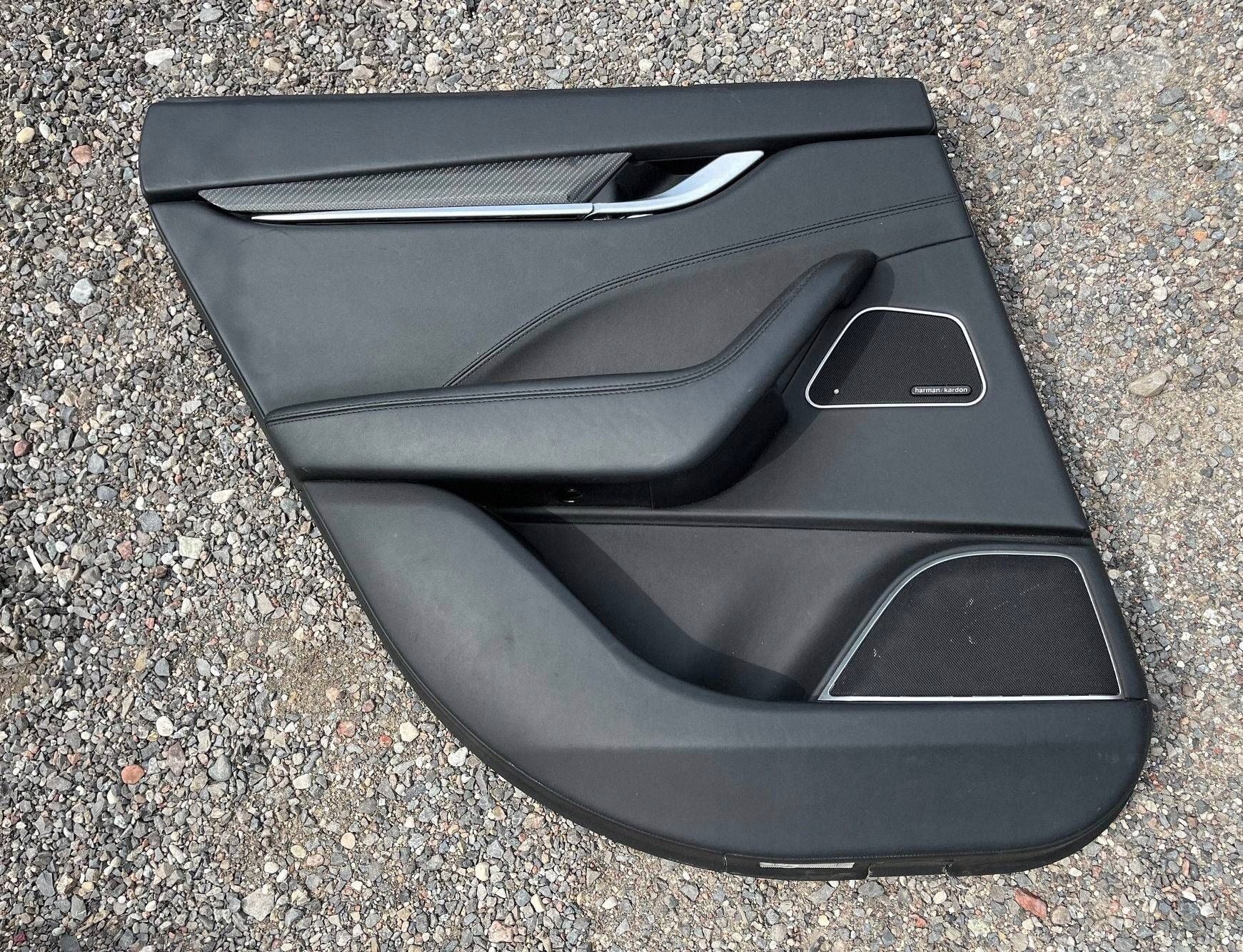 seats inner upholstery seat side tunel Maserati Levante 2017
