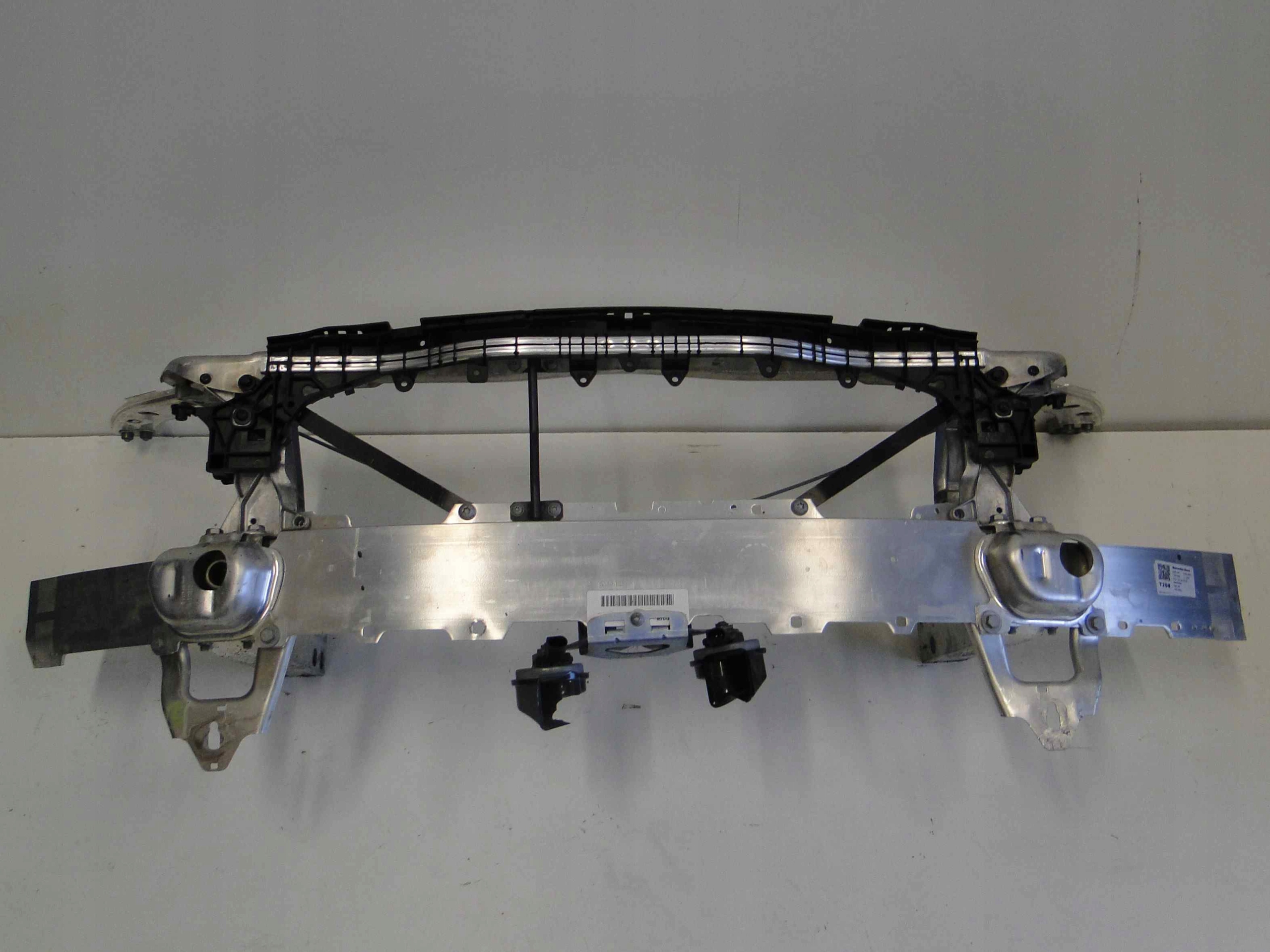 MERCEDES C W205 205 PAS PRZEDNI WZMOCNIENIE 63 AMG Numer katalogowy oryginału A2056203201