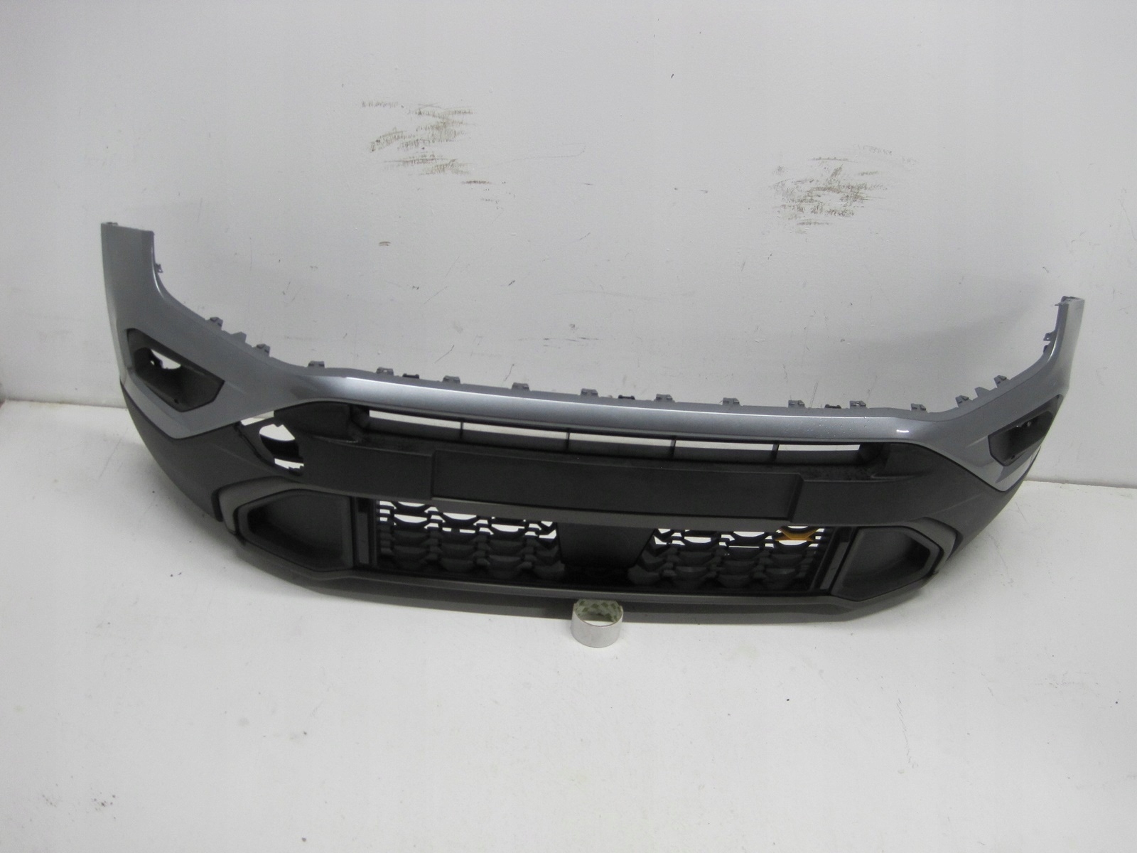 front bumper JEEP AVENGER 24R below RADAR front