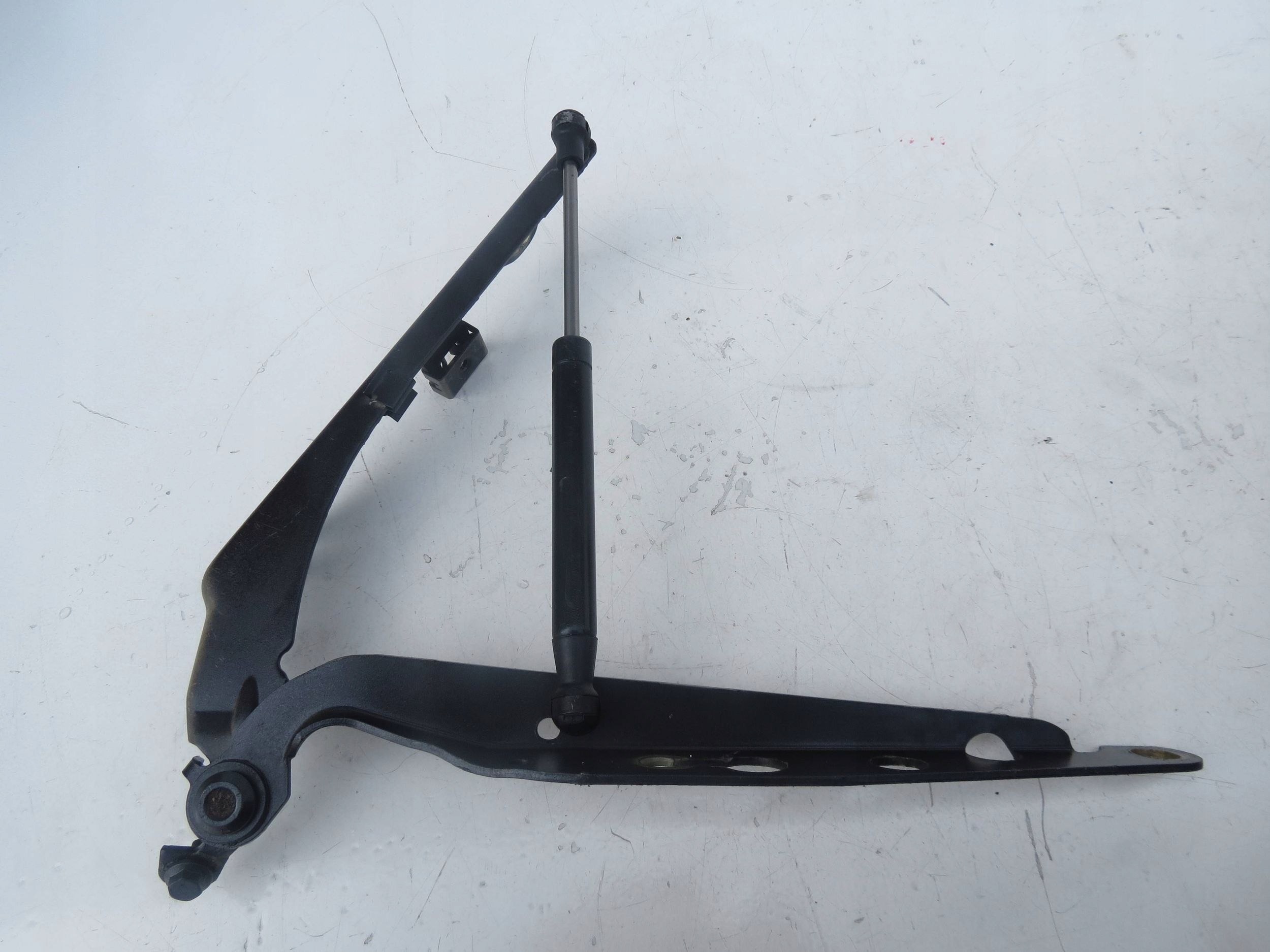hinge bonnets VOLVO S60 and 2.4 B 140KM R5 2001r