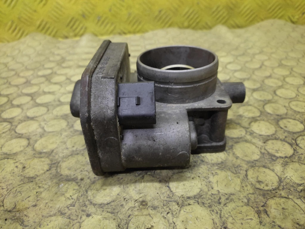 VW GOLF IV 1.9 SDI Valvola a farfalla 038128063C