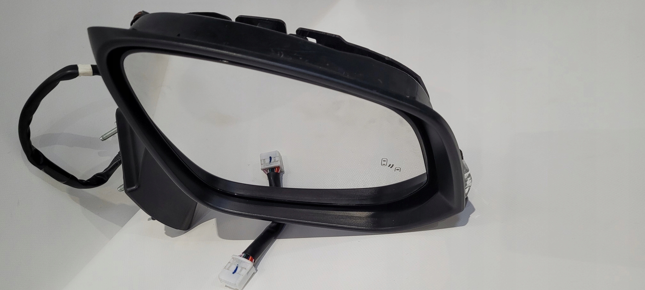 mirror right TOYOTA HIGHLANDER 14 PIN 2017- EUR