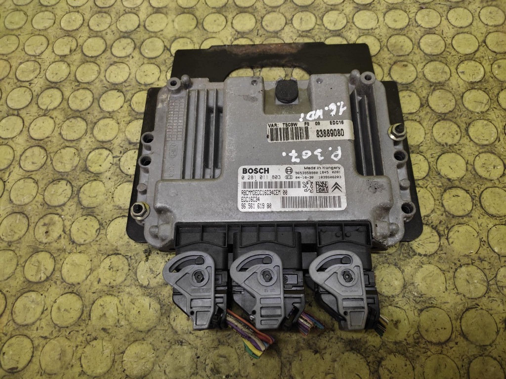 PEUGEOT 307 control unit of the engine 0281011803