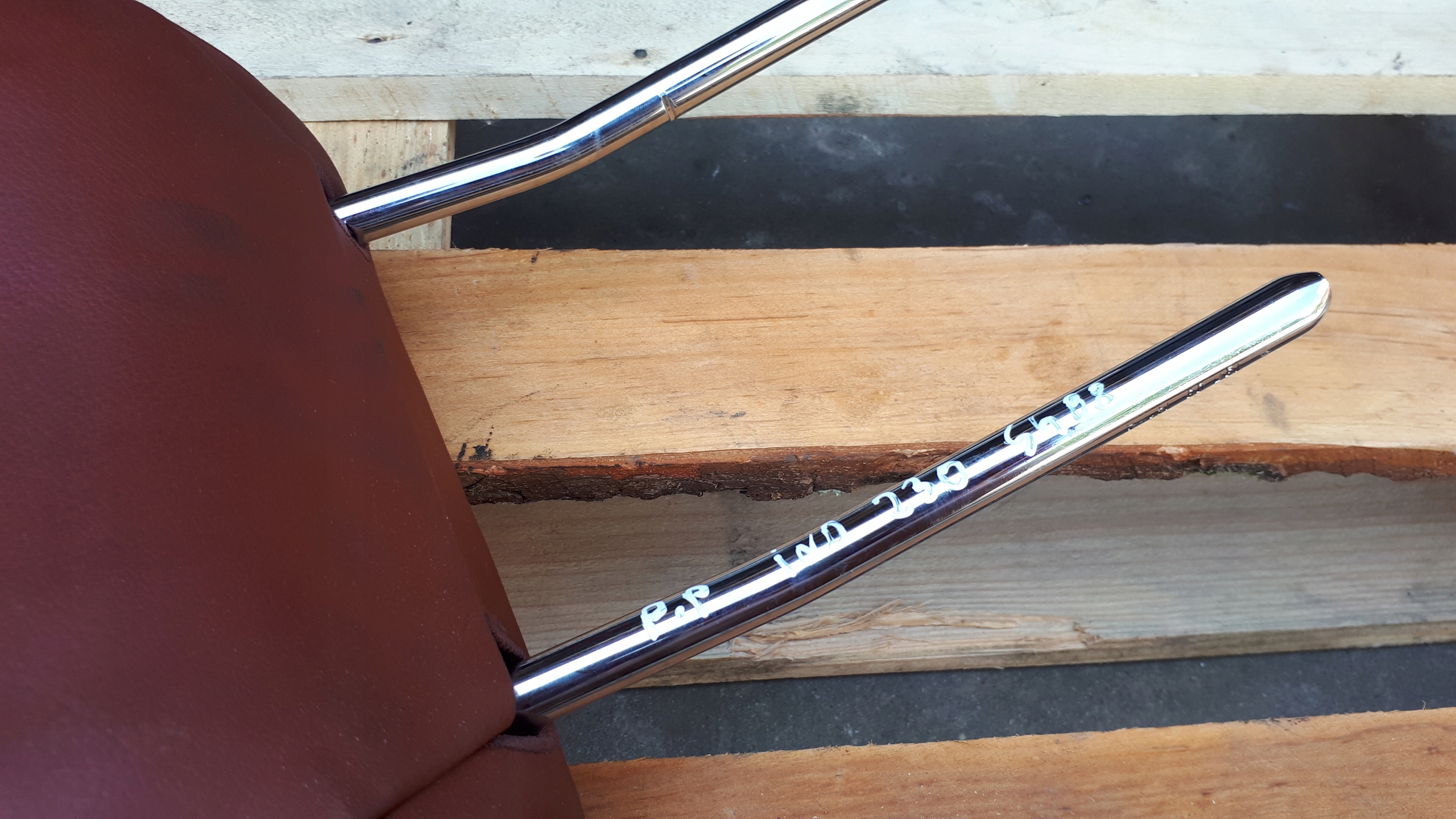 S4 B8 A4 rest right leather front BRAZ
