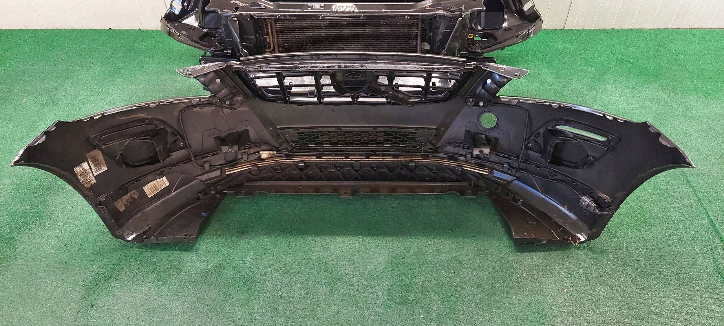 bumper front VOLVO XC60 R-design 08-14 LAK: 452-46
