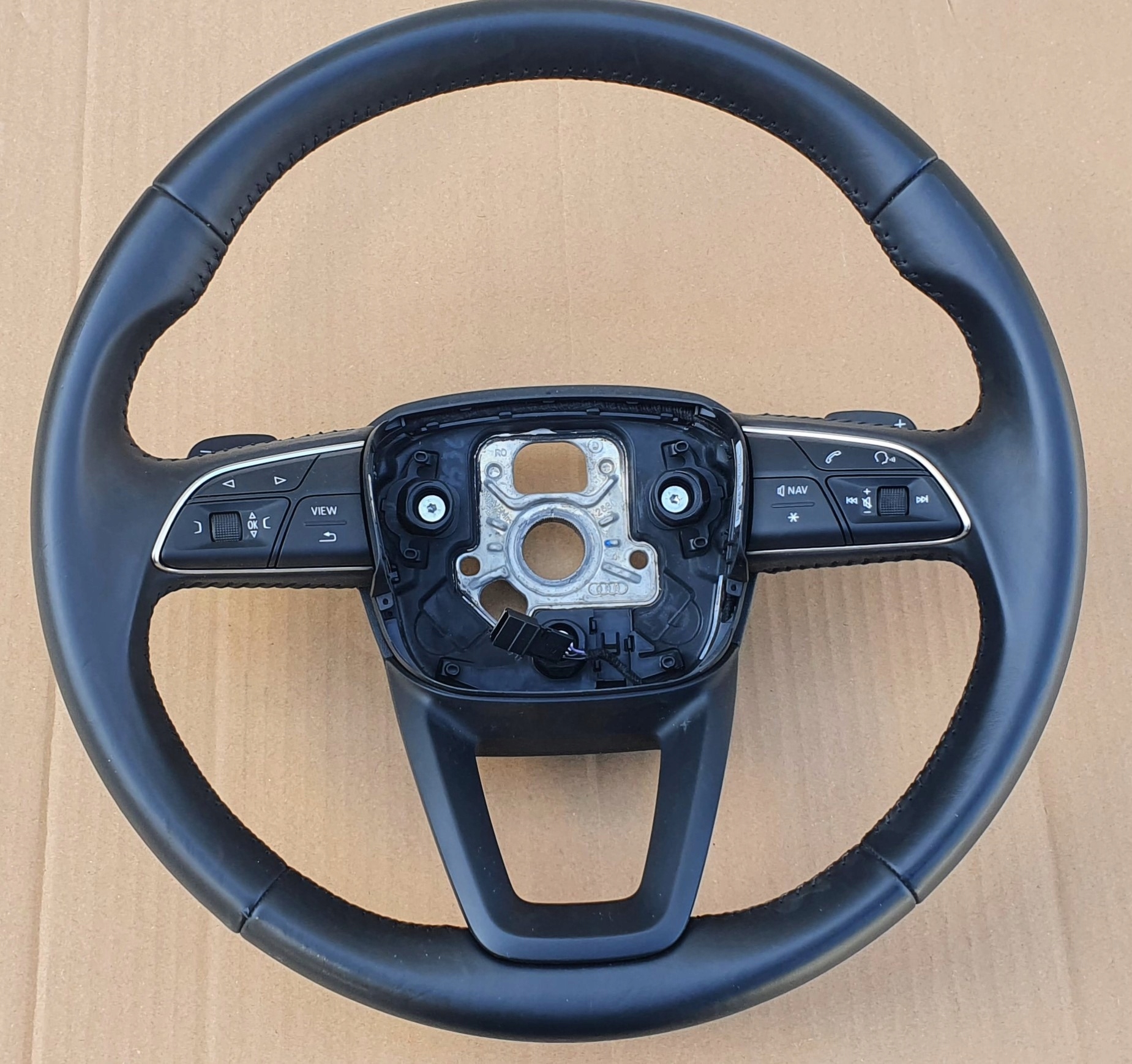 Volant AUDI A4 Q5 80A 8W0419091AP Comme Neuf ORG