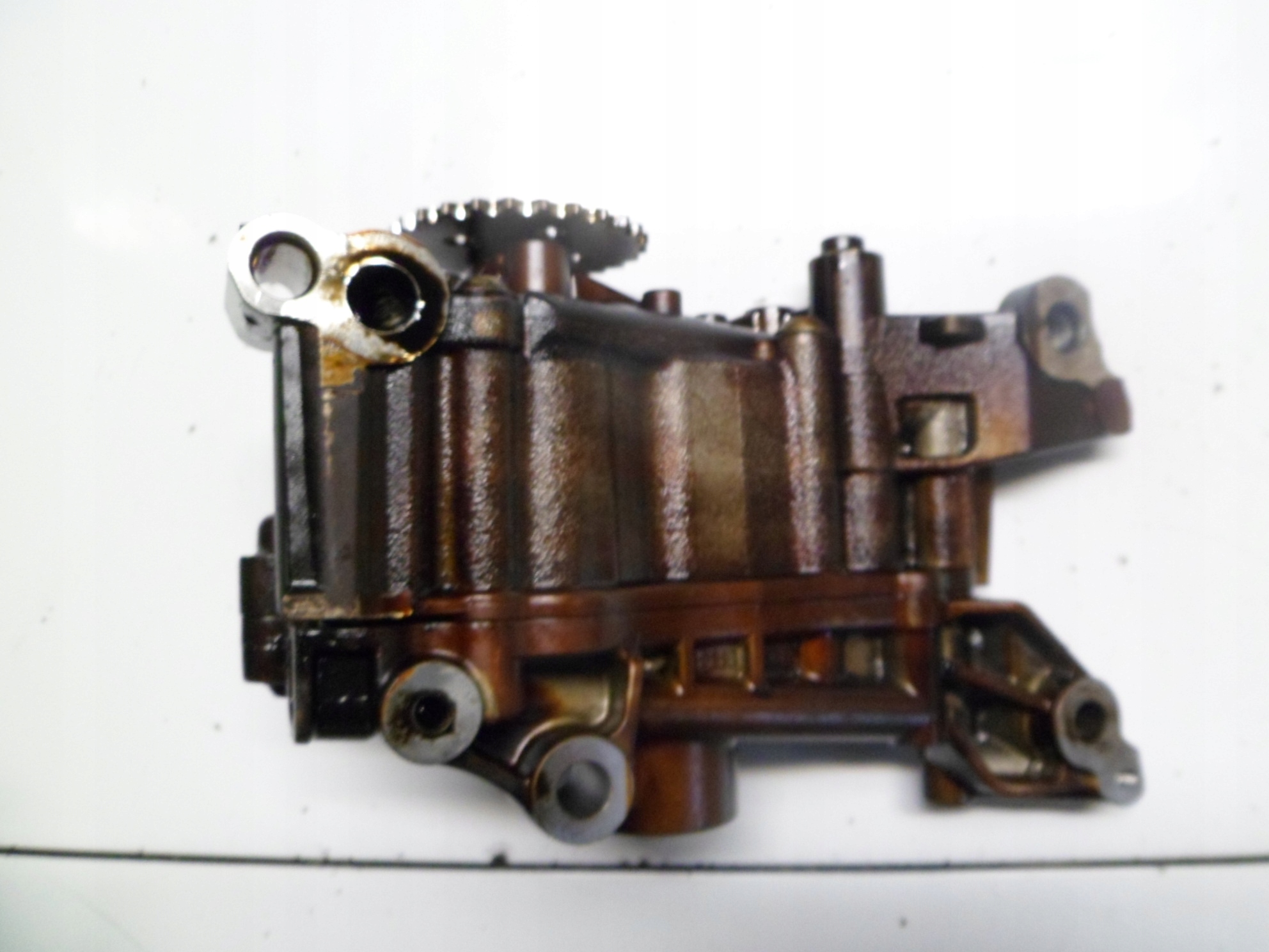 BMW 5 E60 3.0 N53B30 Ölpumpe 7573748