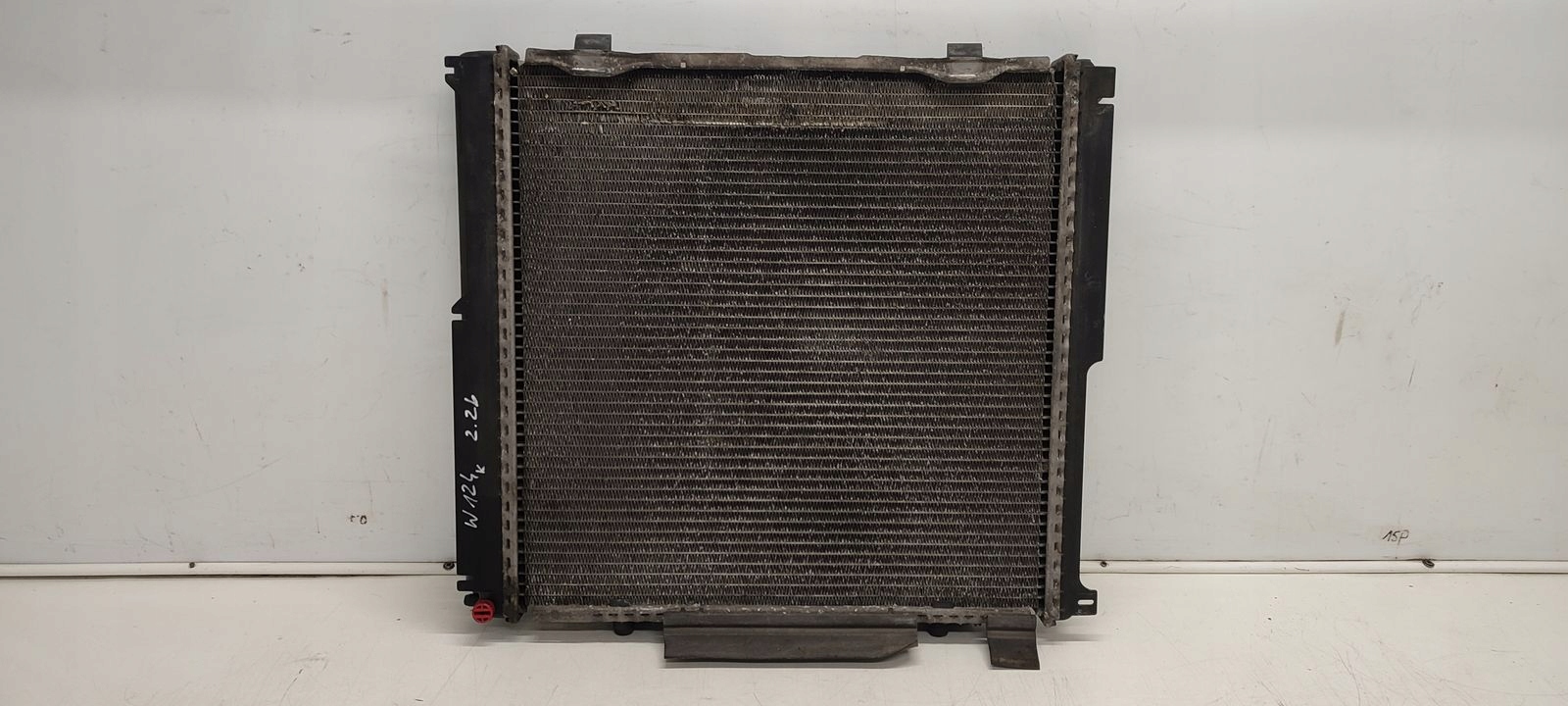 water cooler Mercedes W124 kombi 2,2