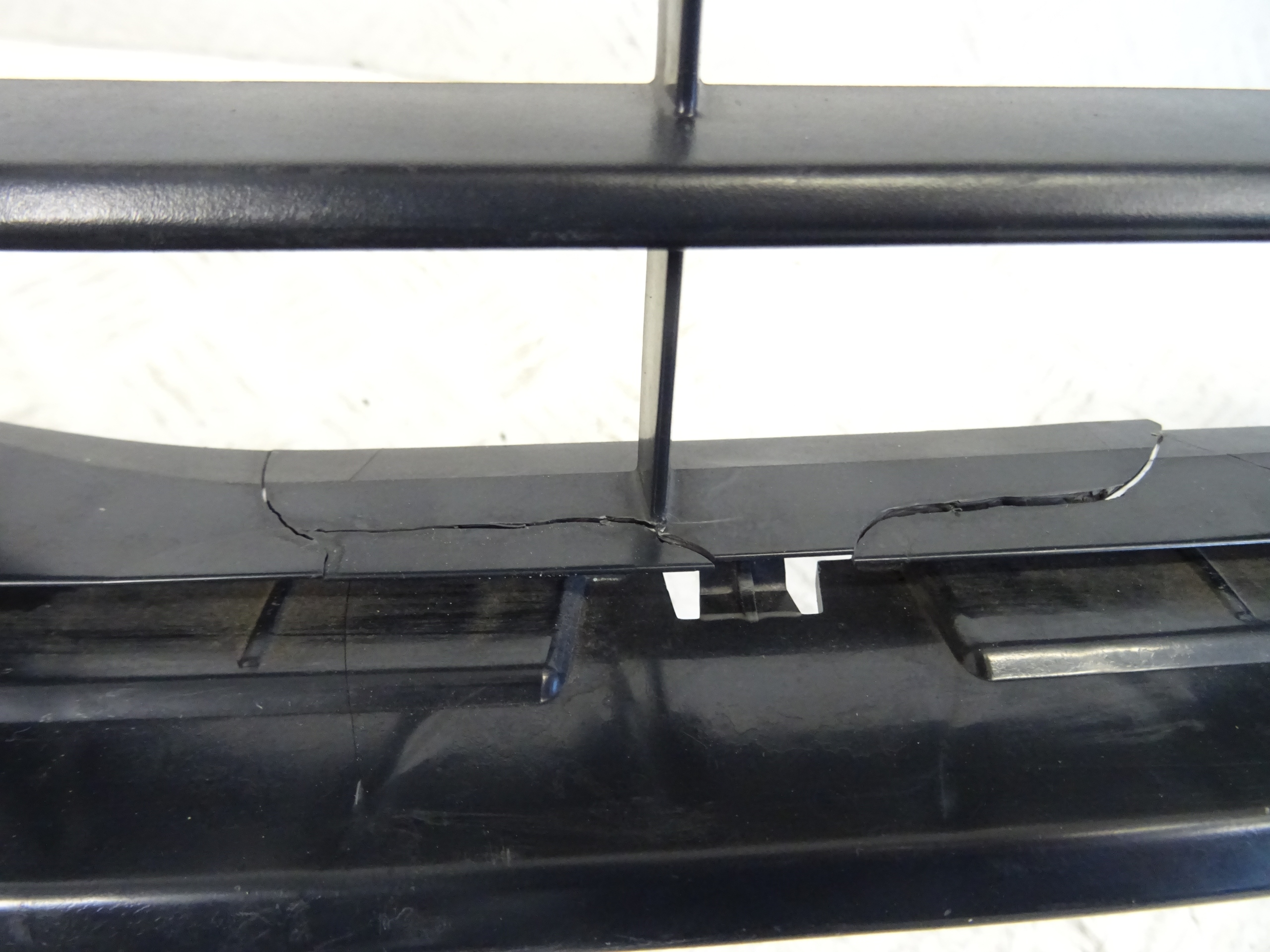 grid of a bumper front front central AUDI Q3 II S-LINE 83A807683C