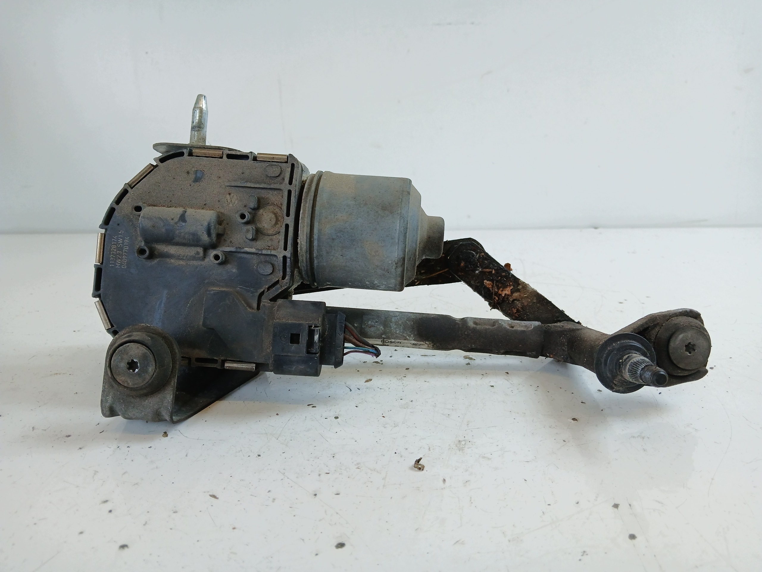 VW TOURAN and wiper mechanism left front 1T0955119C