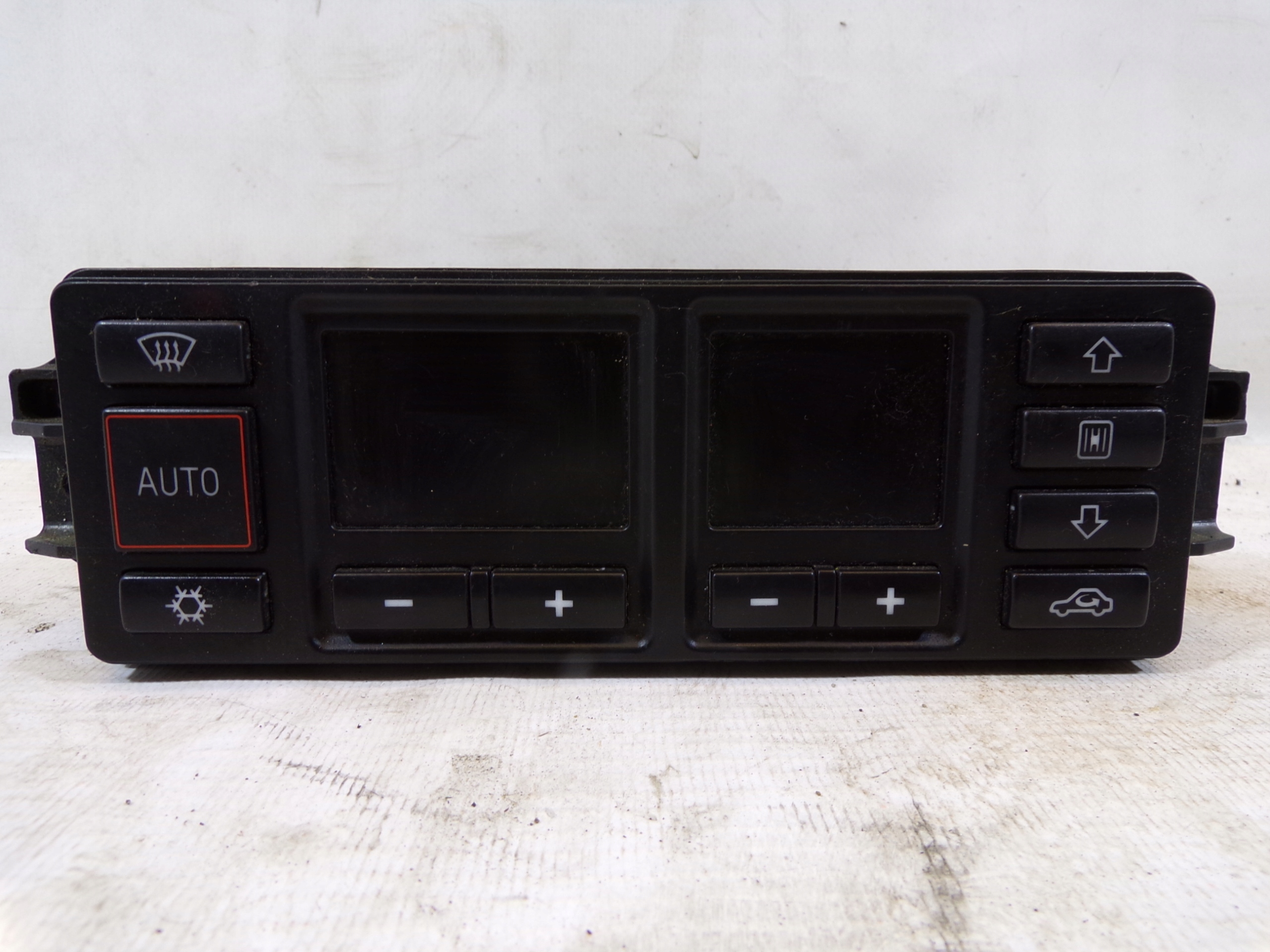 PANEL klímy klimatizácii AUDI A4 B5 / A3 8L (1)