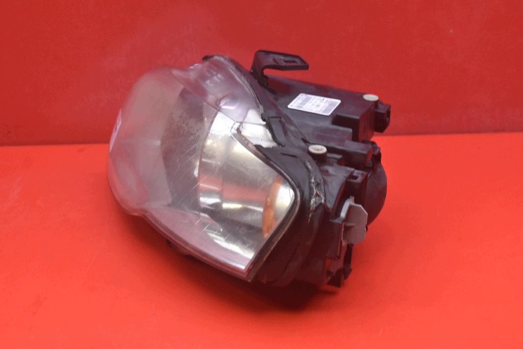REFLEKTOR left light front EU 8E0941003AJ AUDI A4 B7 04-08