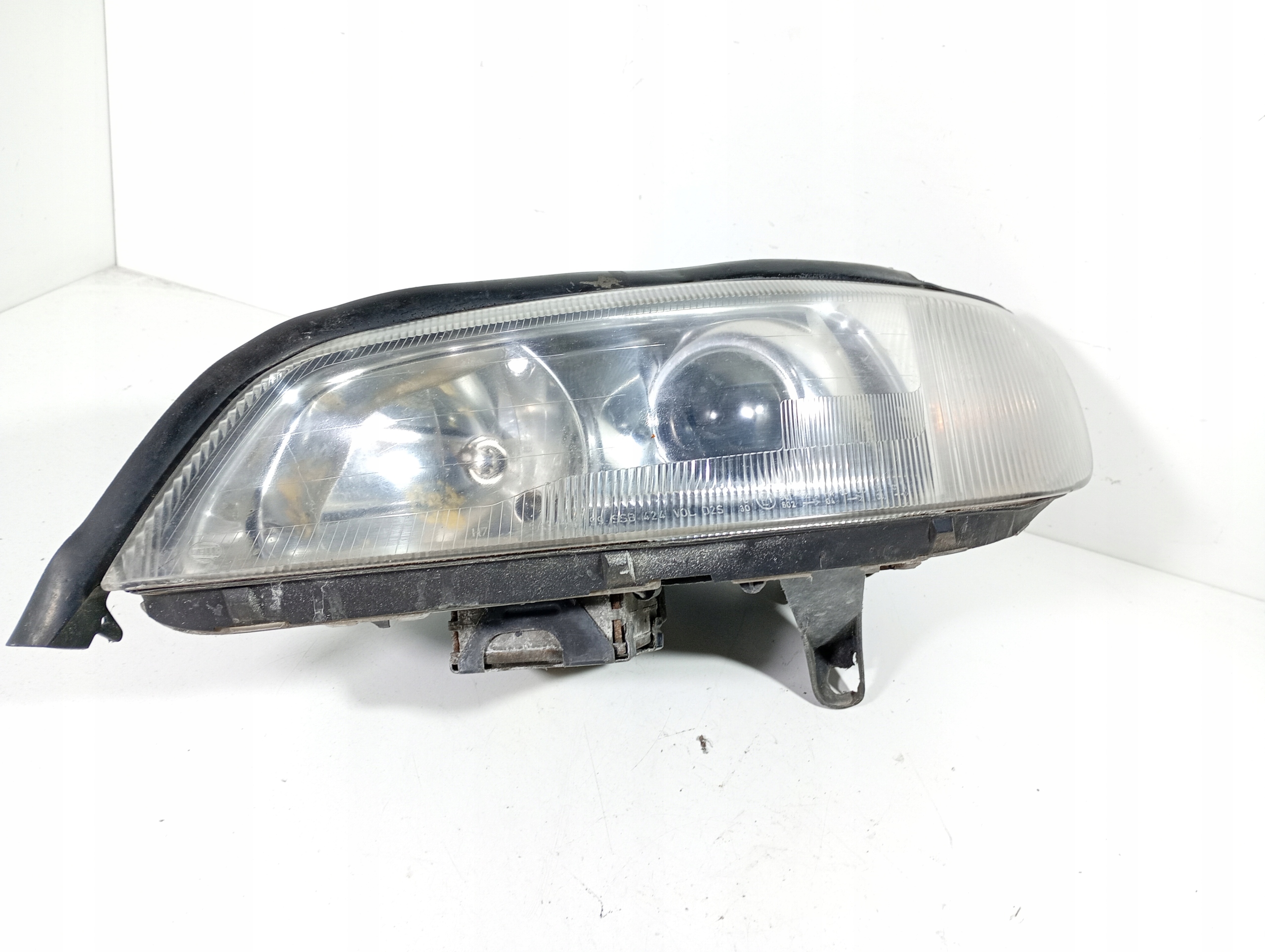 Opel Omega B 94-03 REFLEKTOR left front front XENON