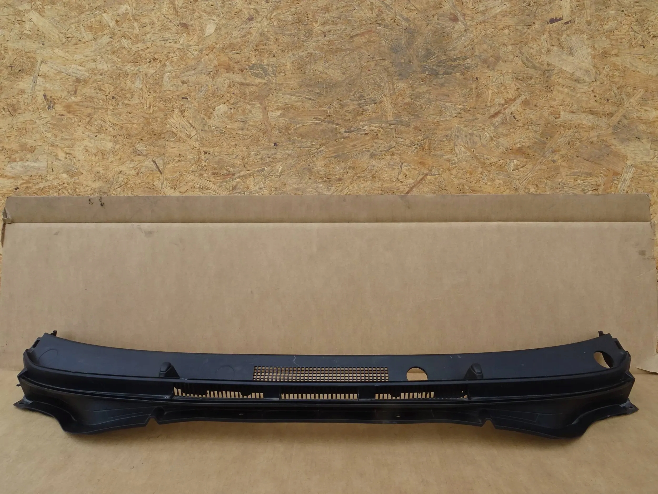 Hyundai i20 III Podszybie 86151-Q0000