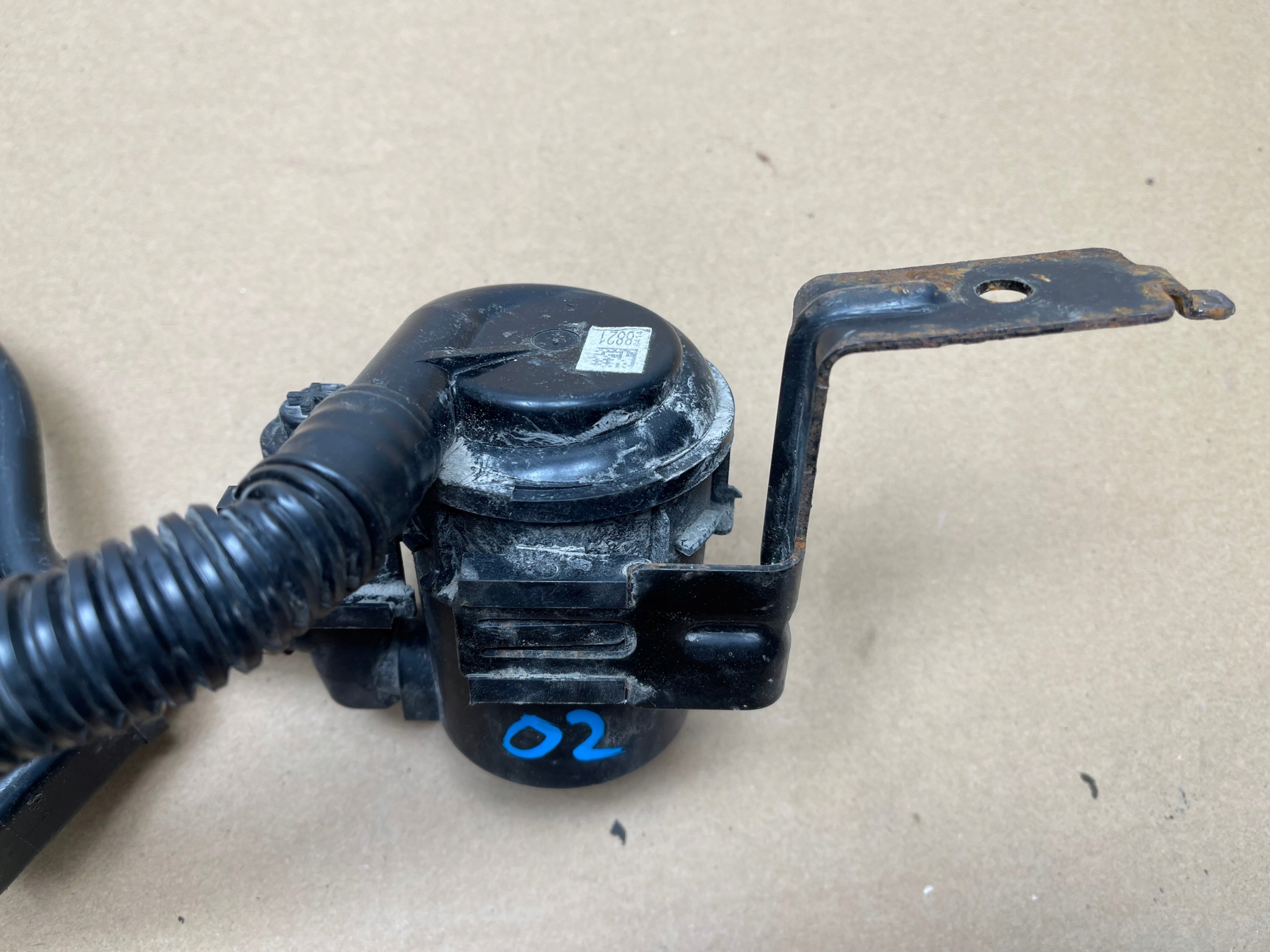 O2 Cadillac ESCALADE IV 2014 - клапан Топлива 84148821