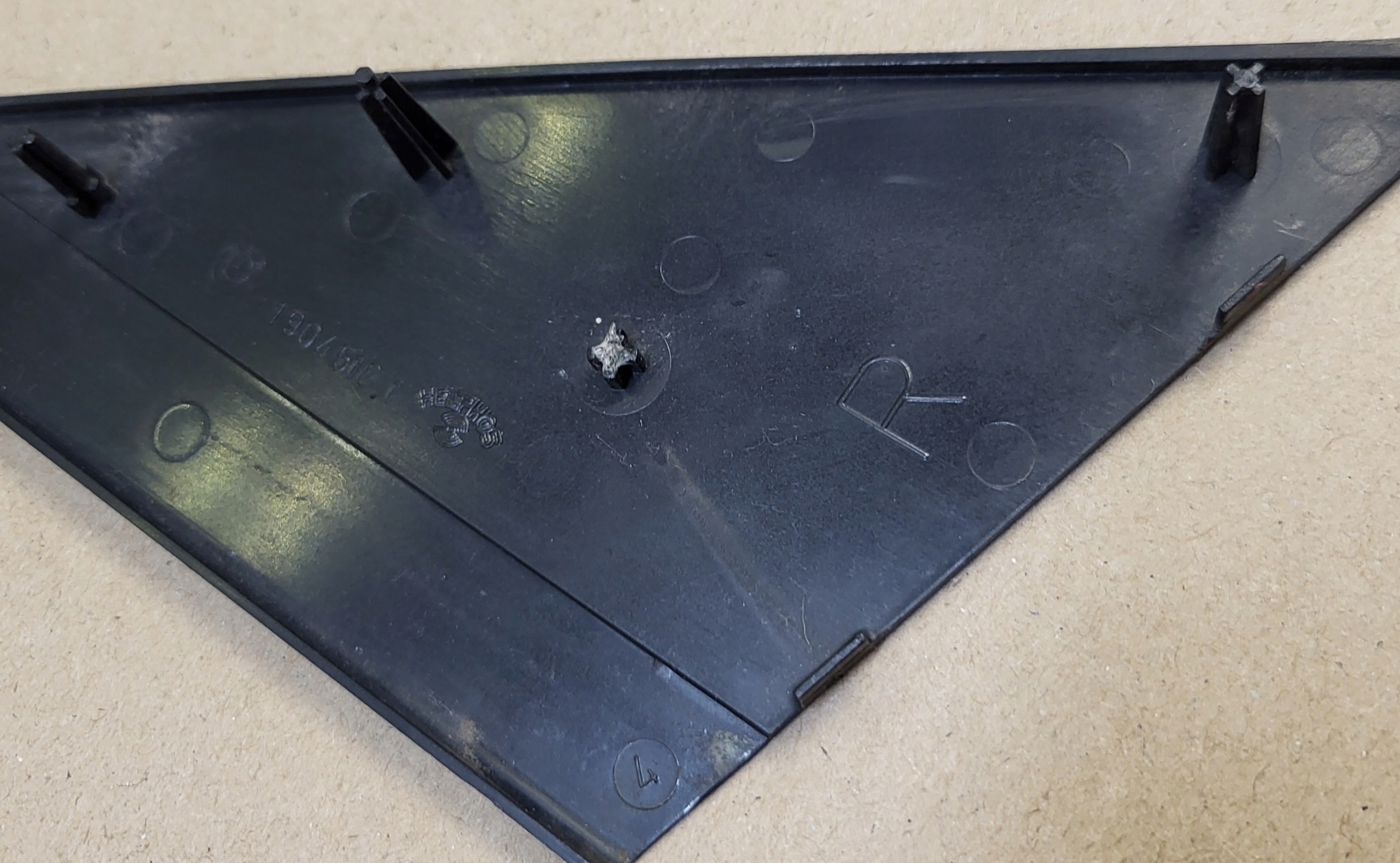 cover TROJKAT PROWADNICA windows Z door right front BMW 3 E30 4D OE EU