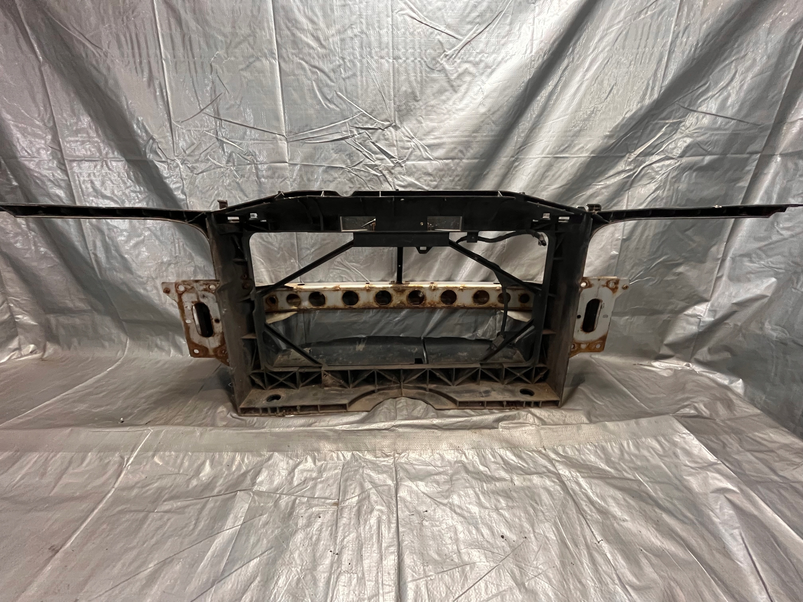 support panel for radiators z sider Mazda 6 GG
